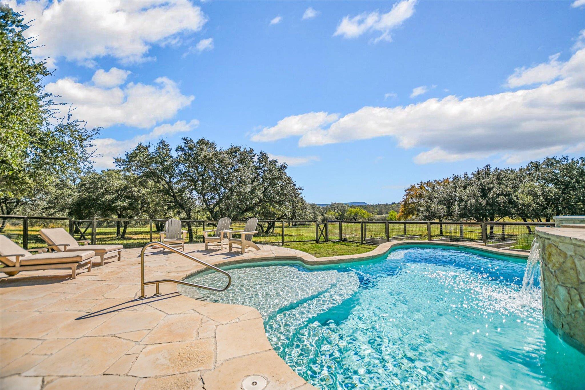 801 Stone Mountain, Marble Falls, TX 78654
