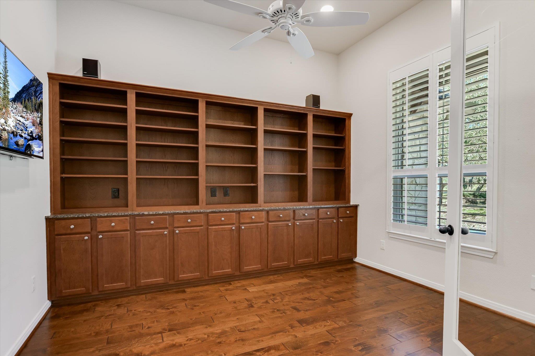 801 Stone Mountain, Marble Falls, TX 78654