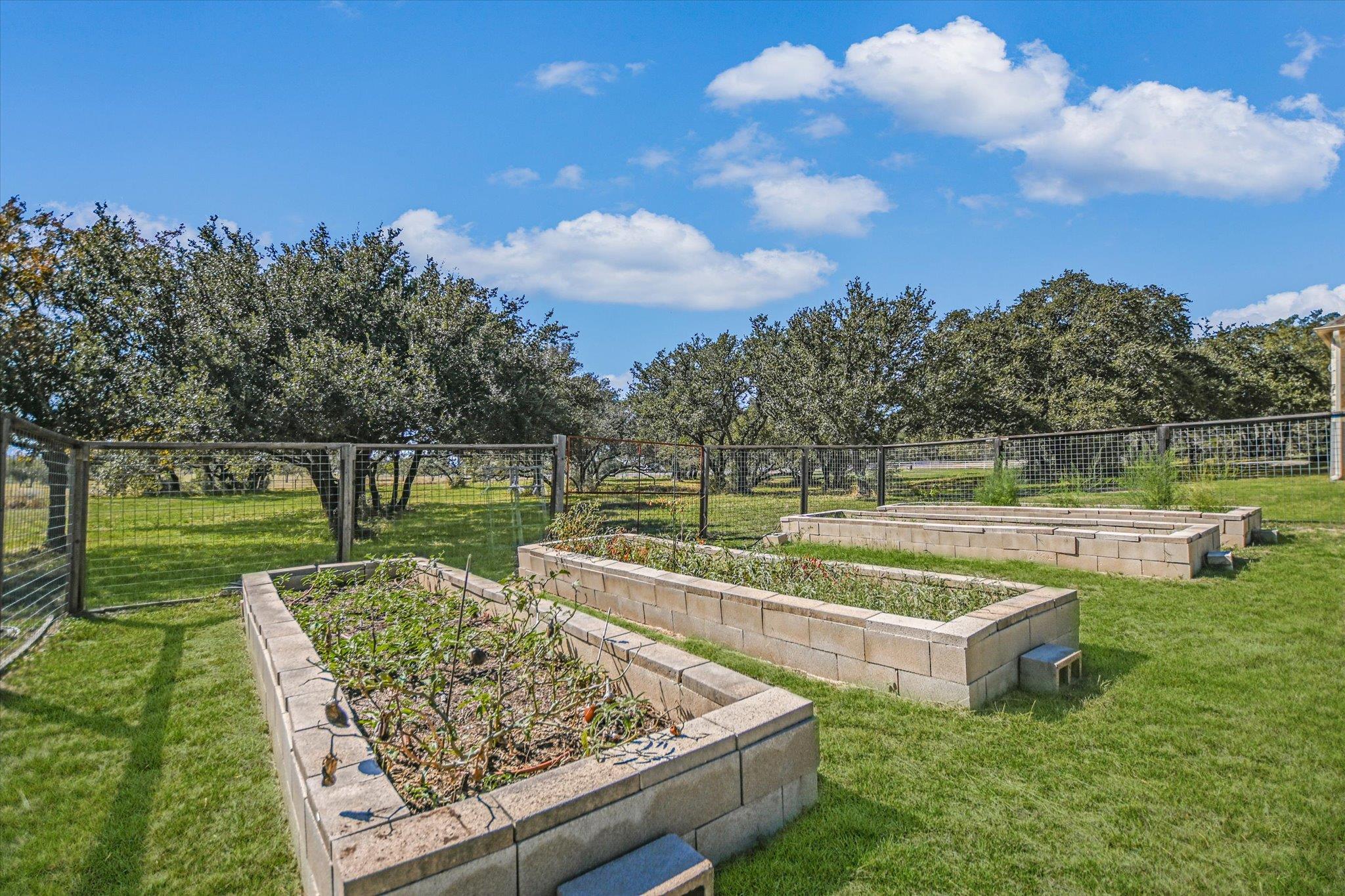 801 Stone Mountain, Marble Falls, TX 78654