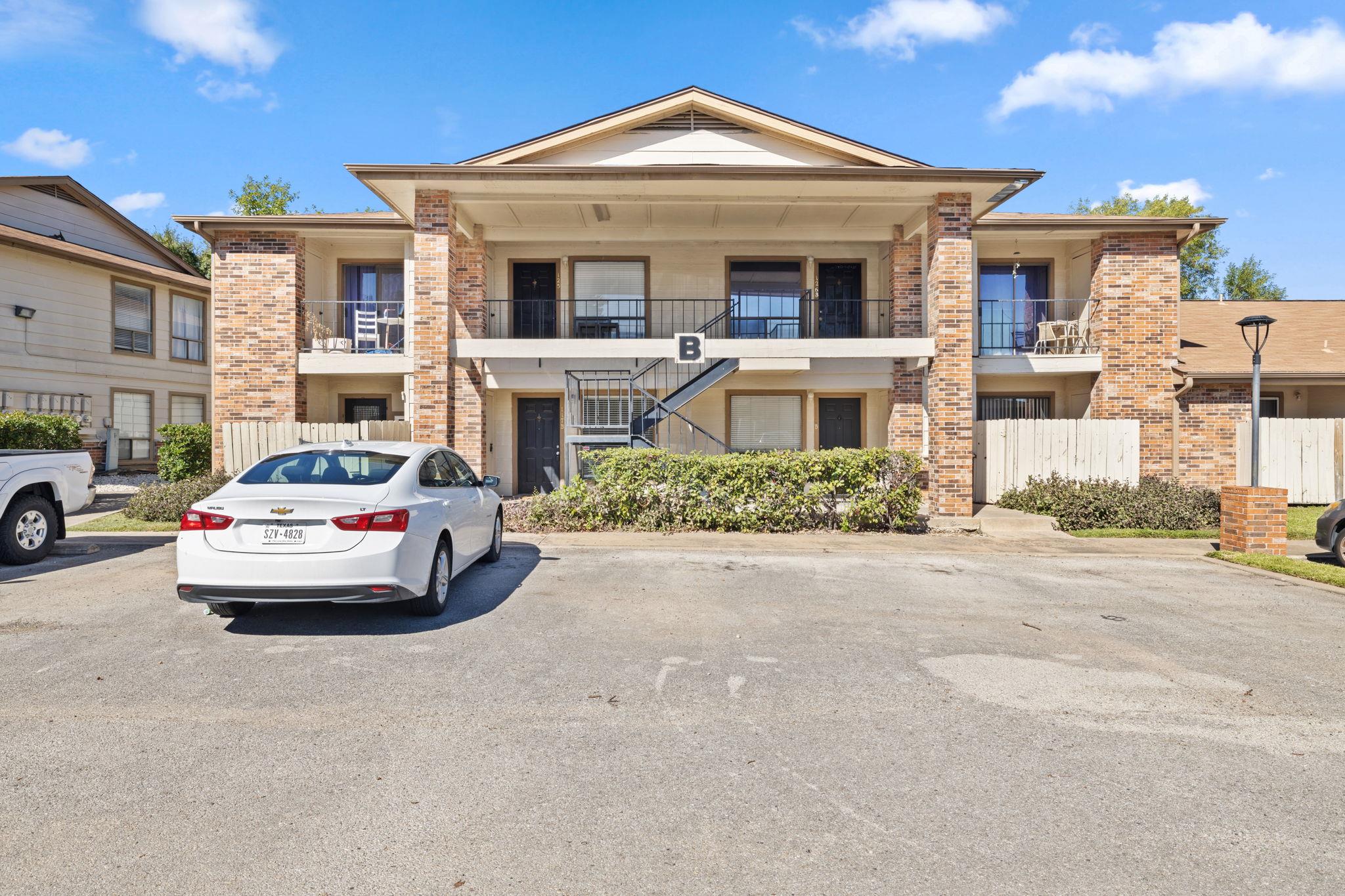 1705 Crossing Pl # 117B, Austin, TX 78741