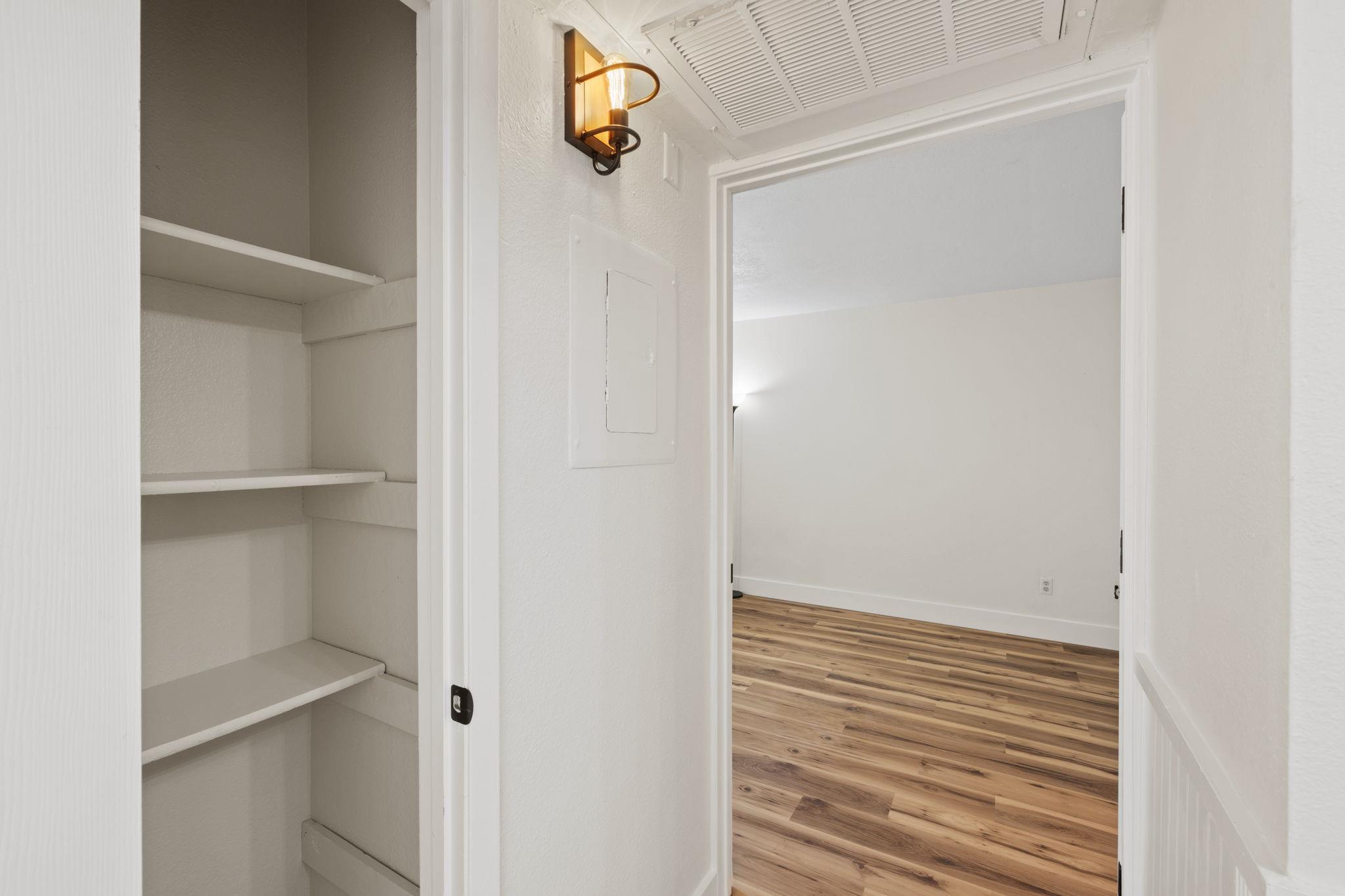 1705 Crossing Pl # 117B, Austin, TX 78741