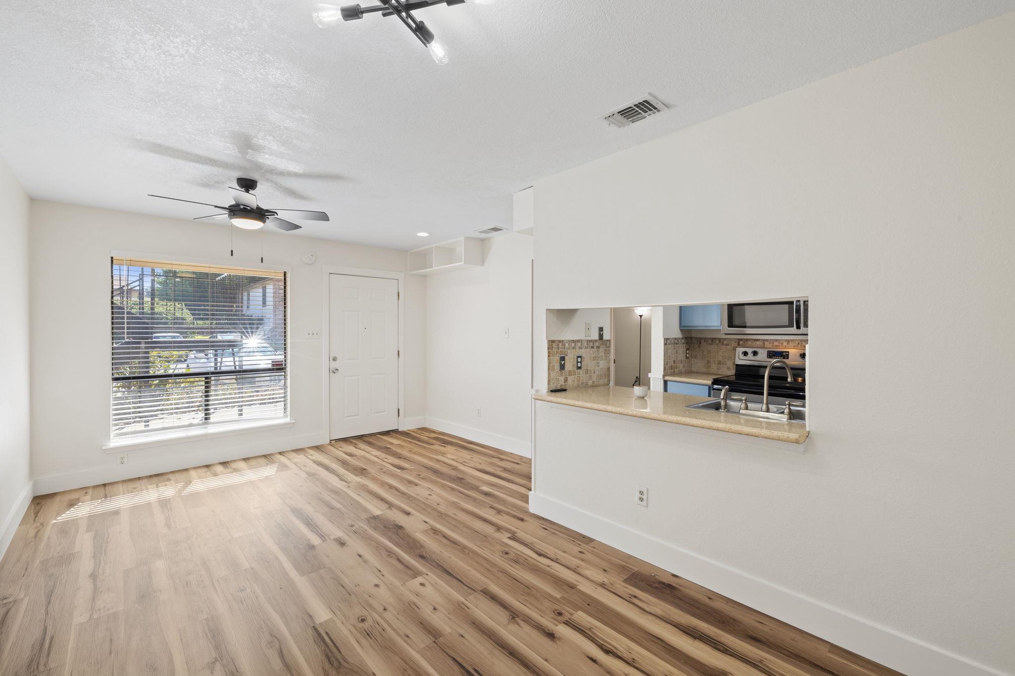 1705 Crossing Pl # 117B, Austin, TX 78741