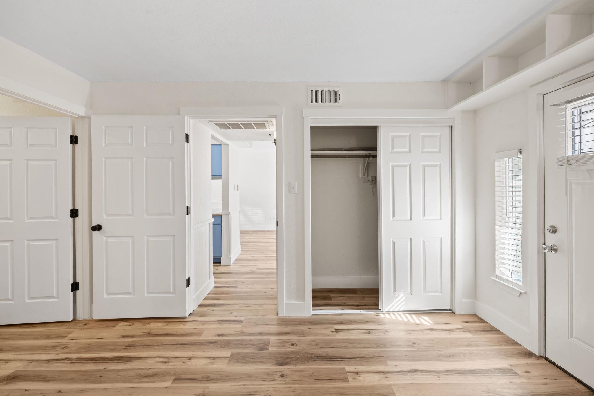 1705 Crossing Pl # 117B, Austin, TX 78741