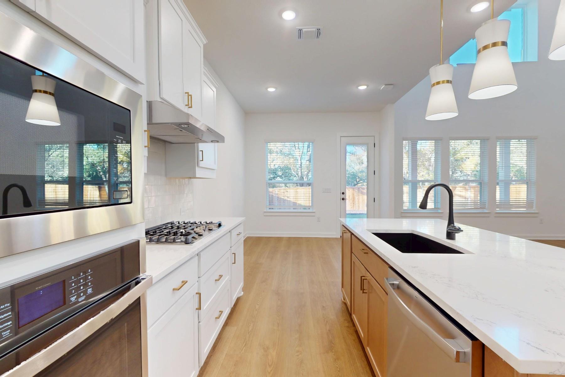 3613 Helena Way, Leander, TX 78641