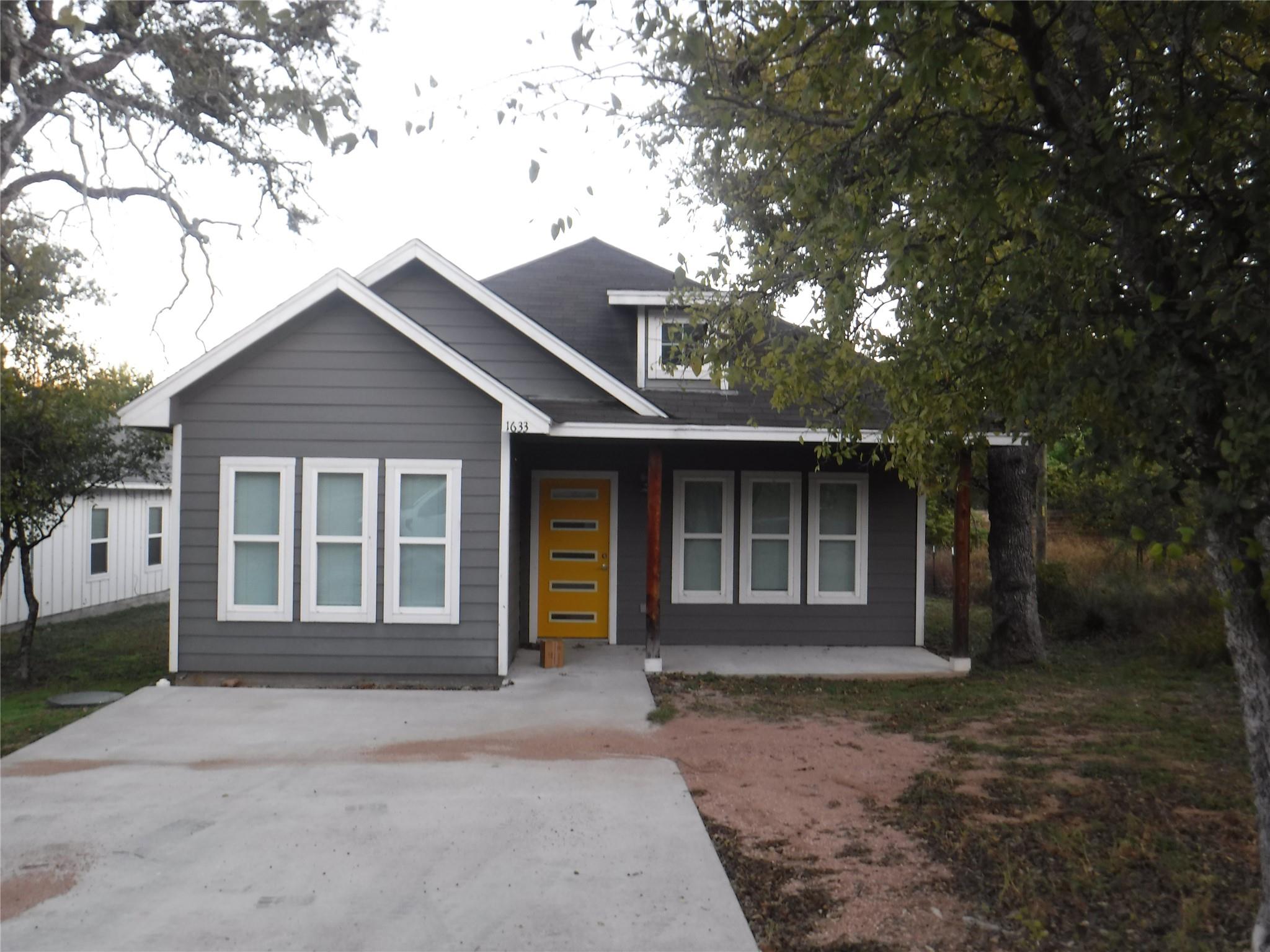 1633 Cree Trl, Kingsland, TX 78639