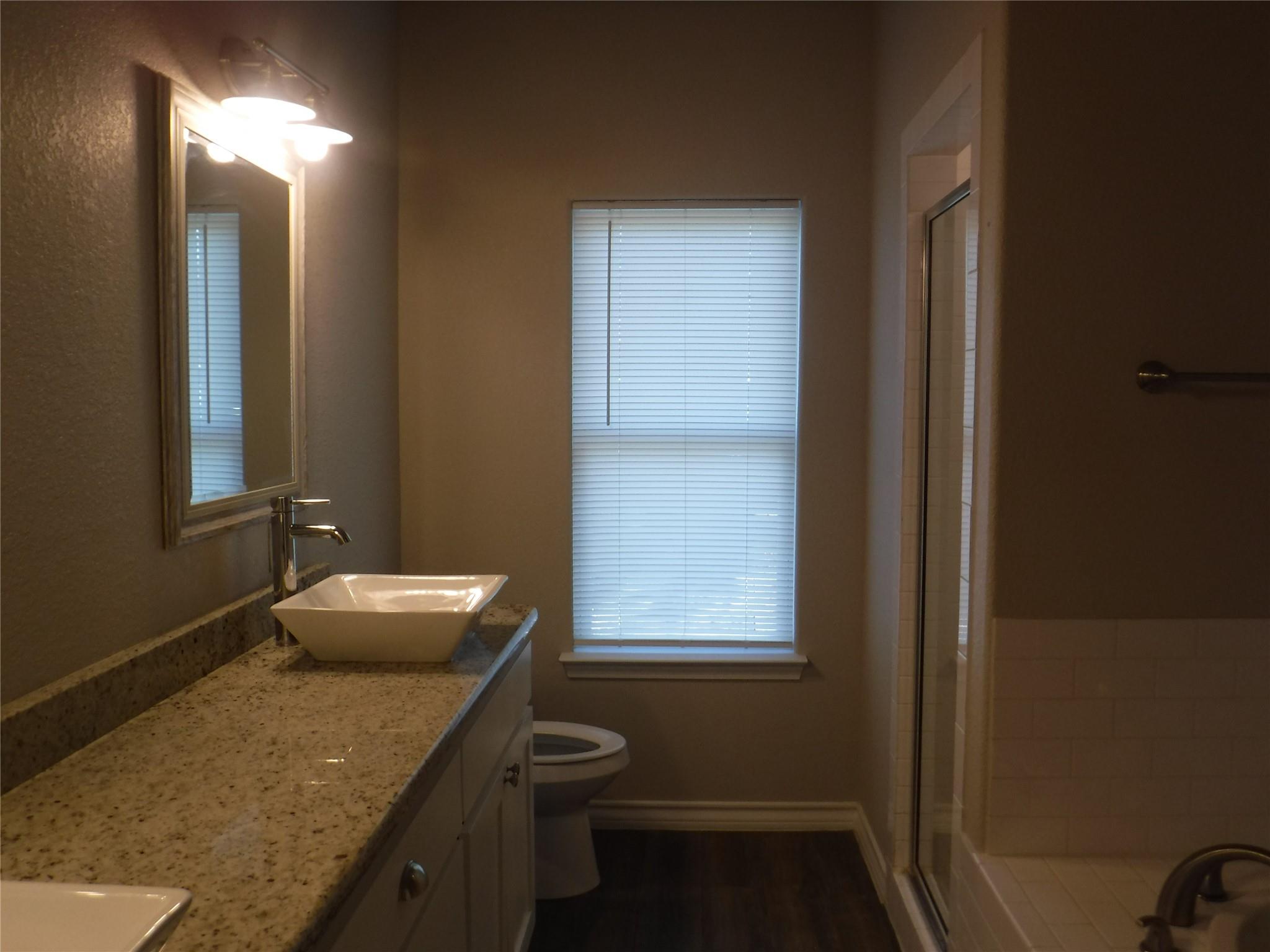 1633 Cree Trl, Kingsland, TX 78639