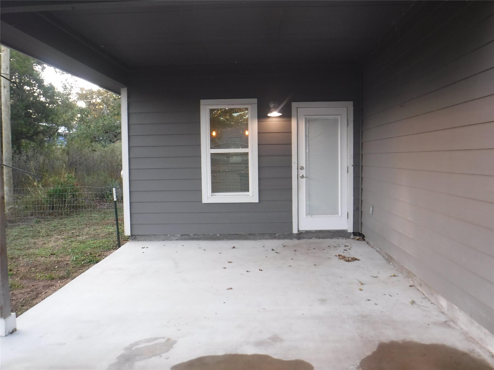 1633 Cree Trl, Kingsland, TX 78639