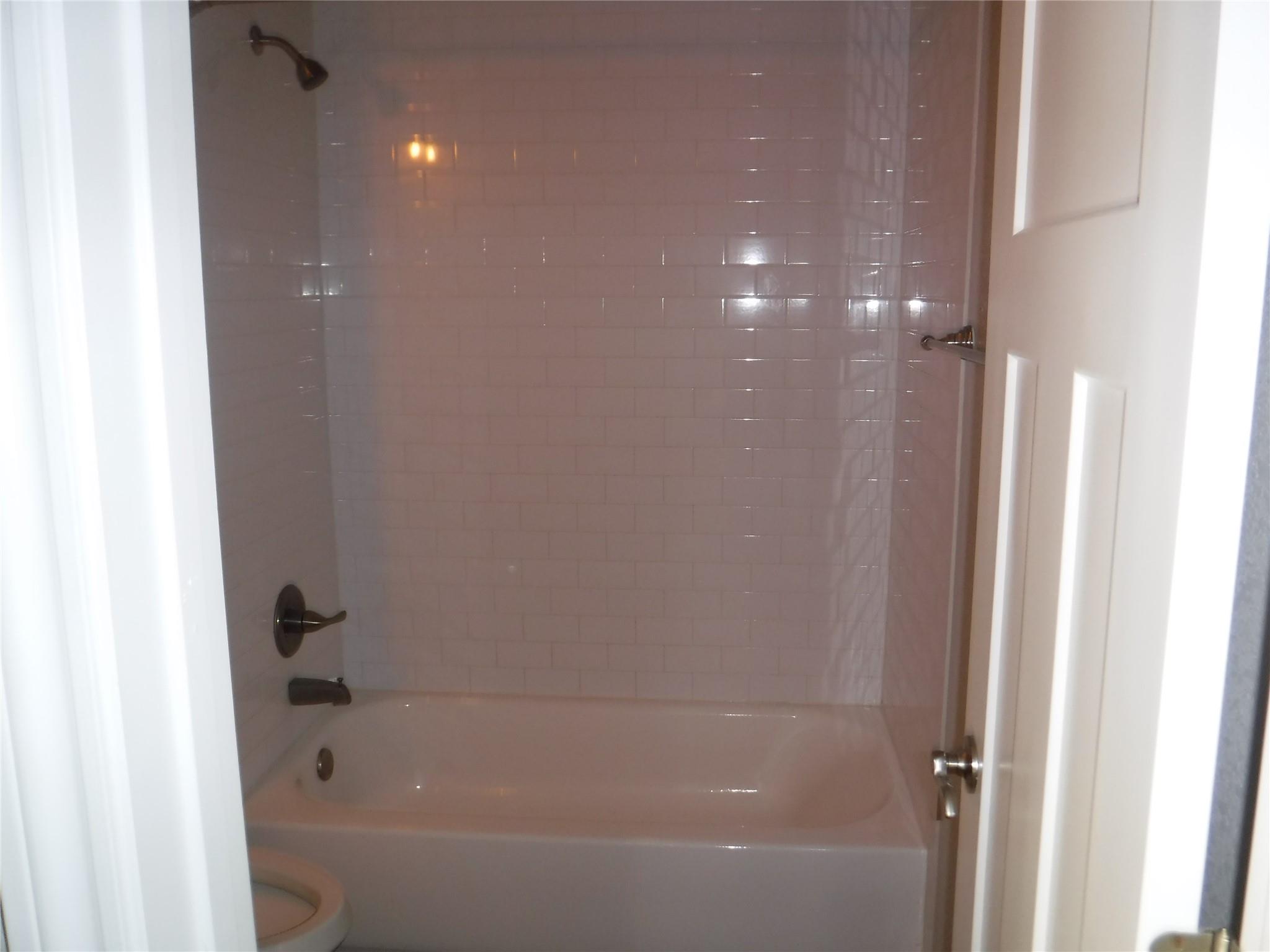 1633 Cree Trl, Kingsland, TX 78639