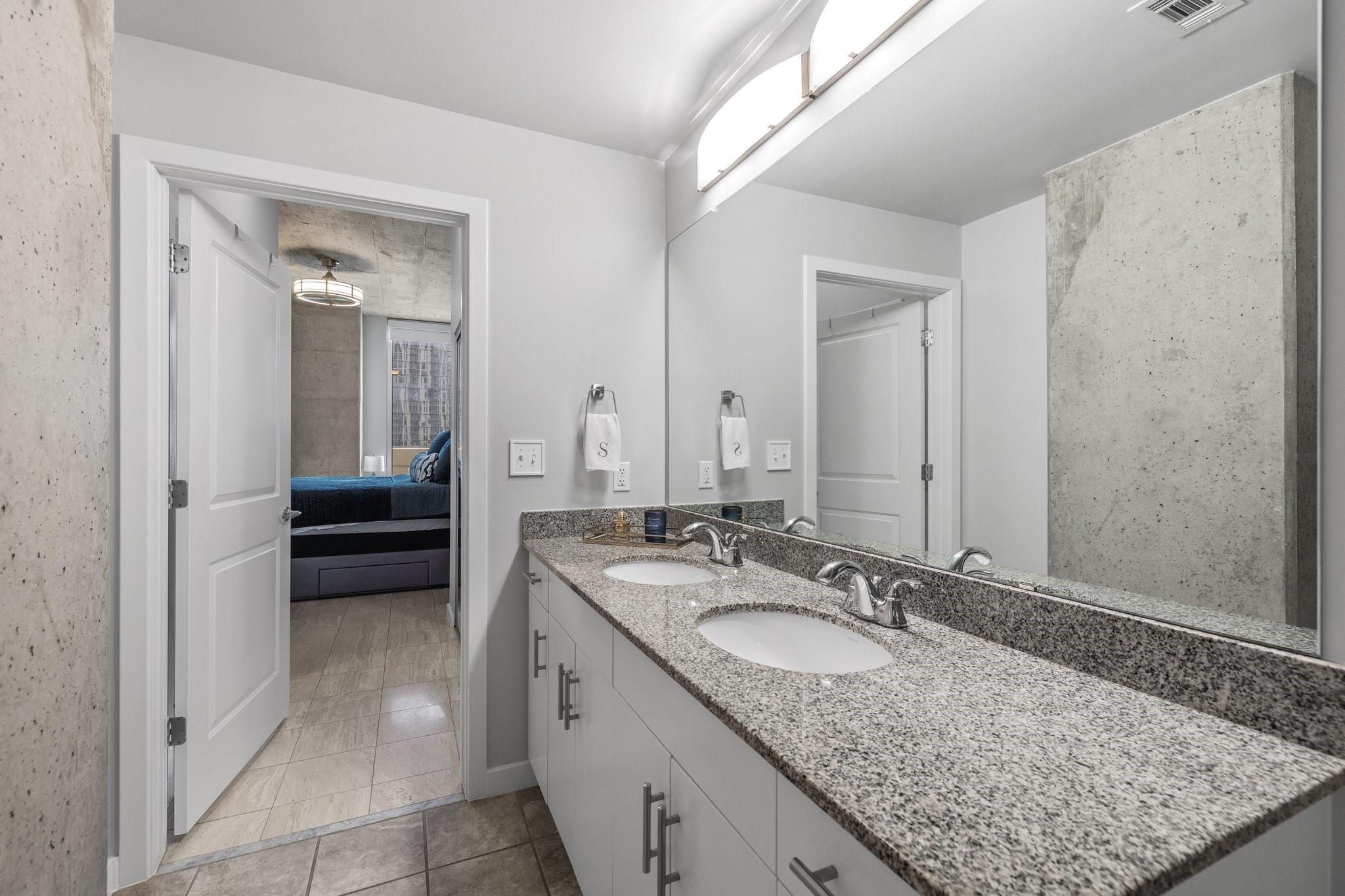 360 Nueces St # 911, Austin, TX 78701