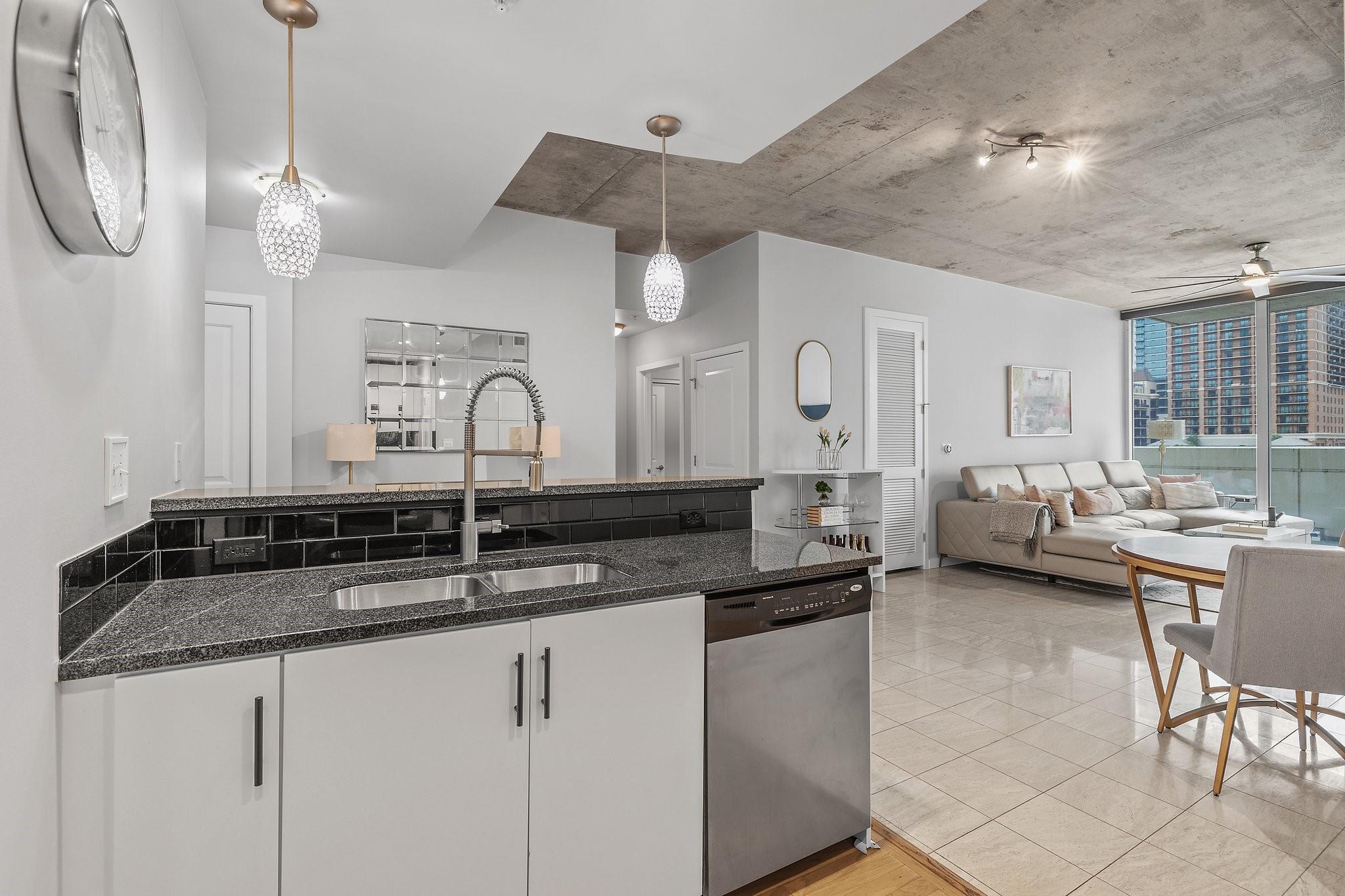 360 Nueces St # 911, Austin, TX 78701