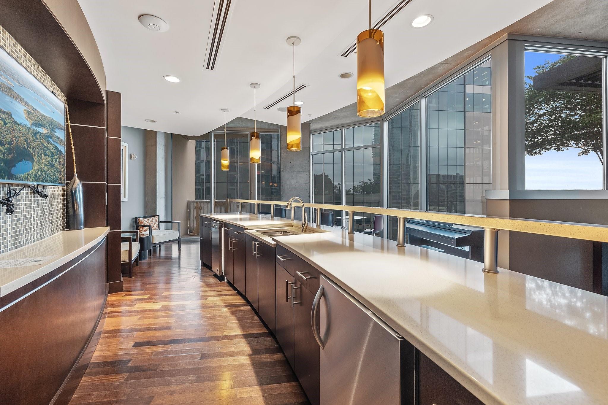 360 Nueces St # 911, Austin, TX 78701