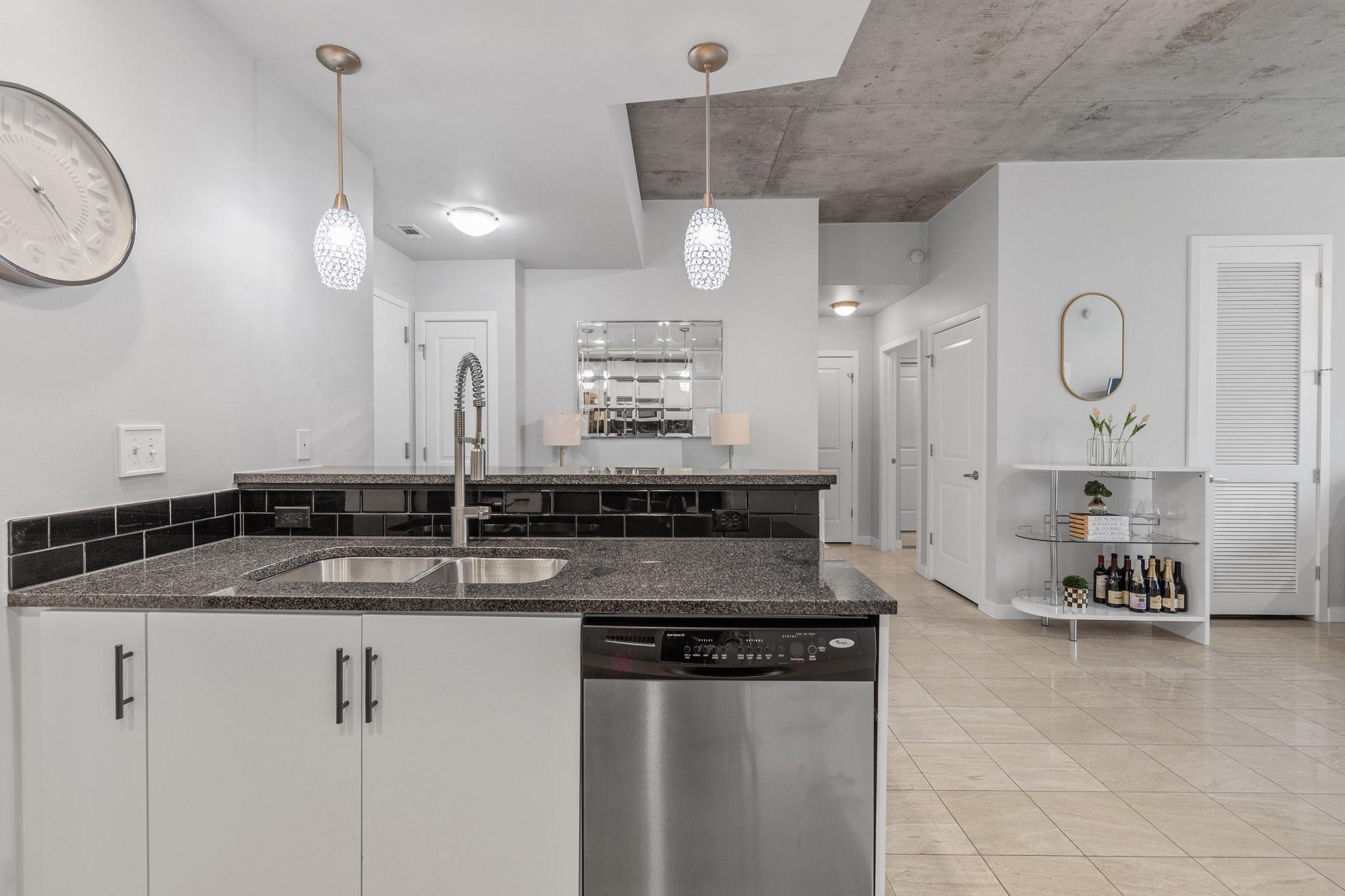 360 Nueces St # 911, Austin, TX 78701