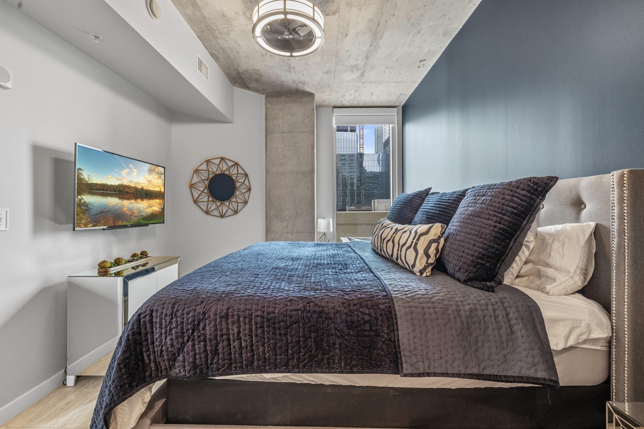 360 Nueces St # 911, Austin, TX 78701