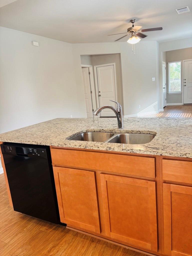 1418 Walden Pond Dr, Pflugerville, TX 78660