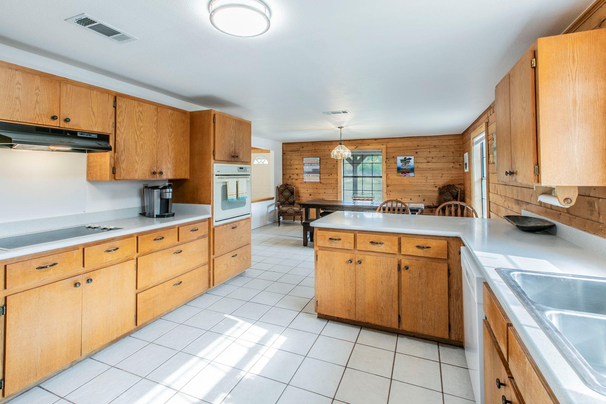 5200 Ledge Rd, Temple, TX 76502