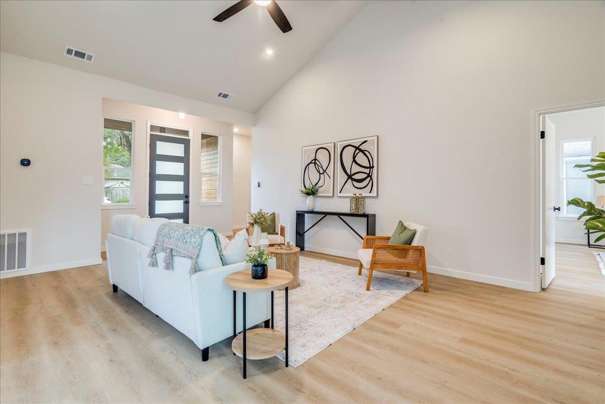 8308 Foxhound Trl, Austin, TX 78729