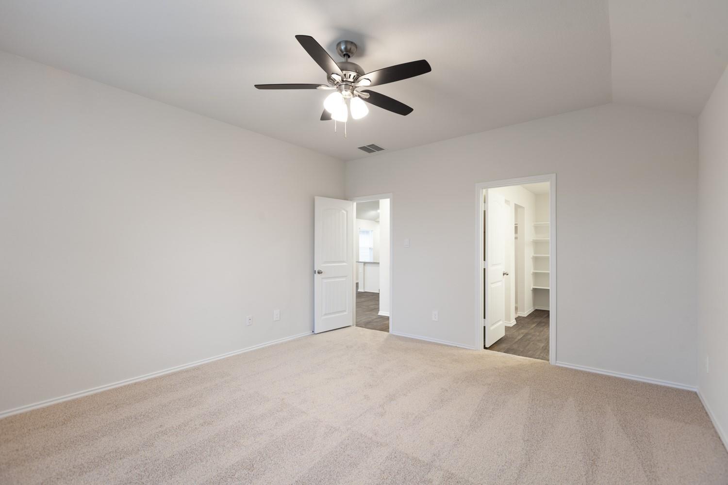 136 Granary Dr, Uhland, TX 78640