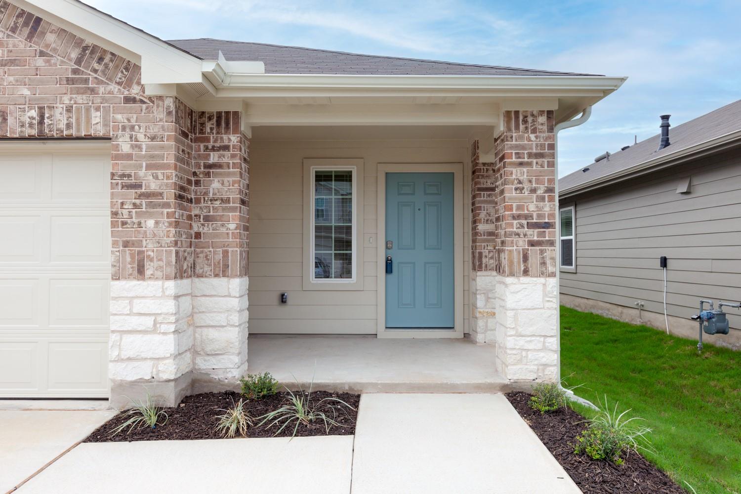 136 Granary Dr, Uhland, TX 78640