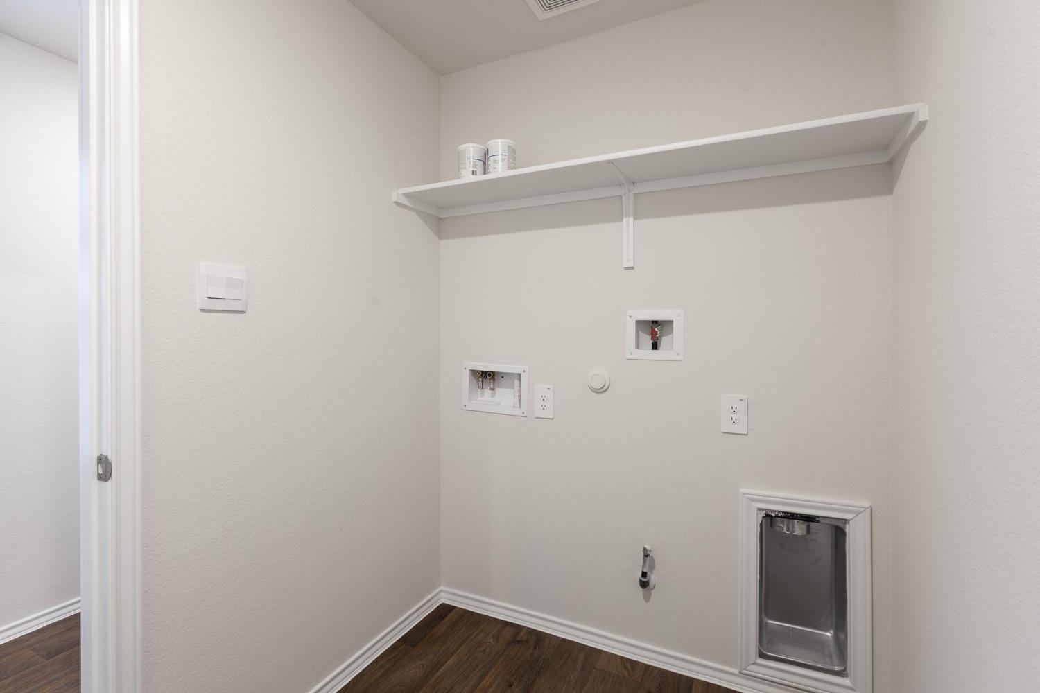 136 Granary Dr, Uhland, TX 78640