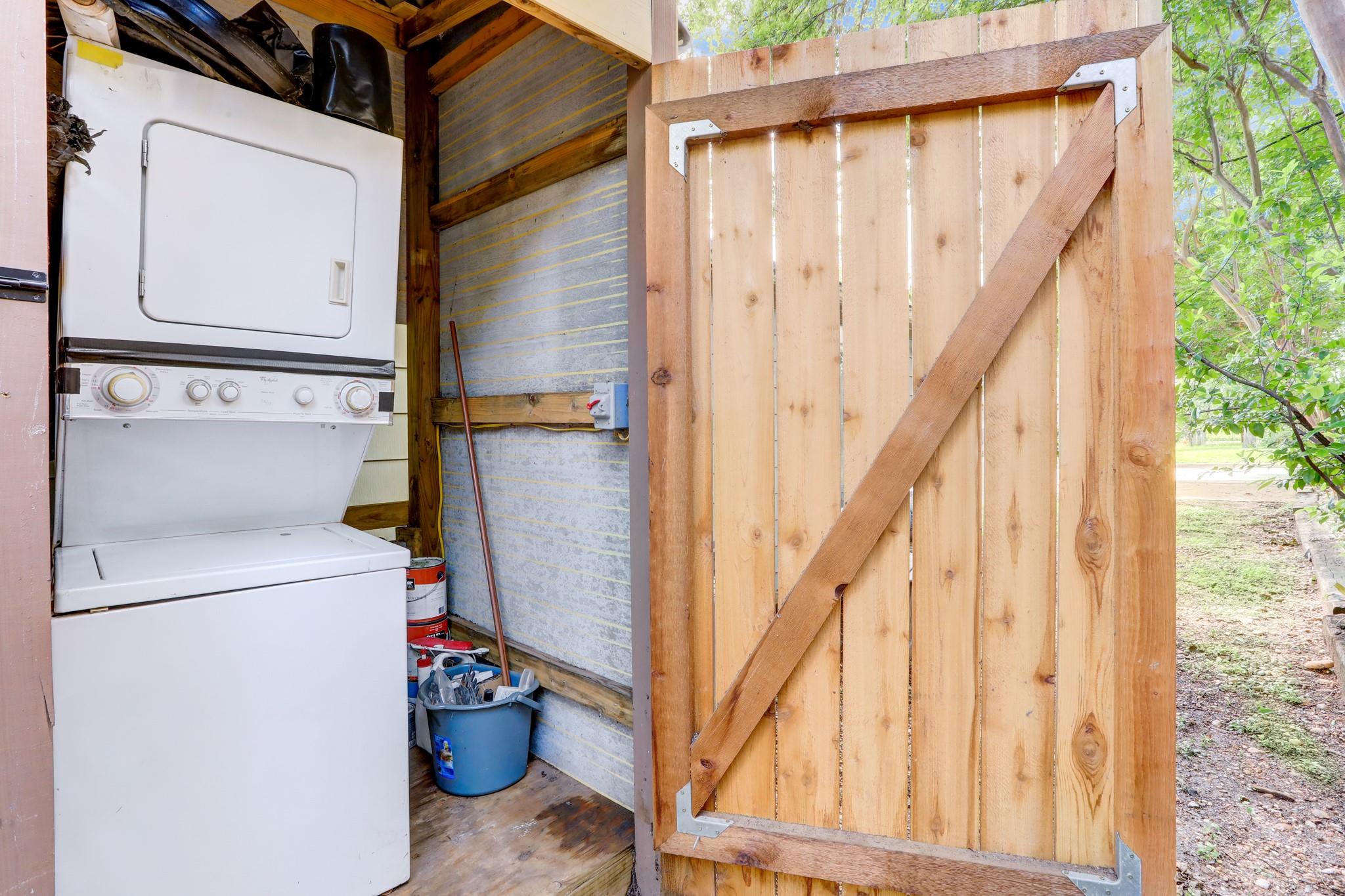 901 Newman Dr # B, Austin, TX 78703