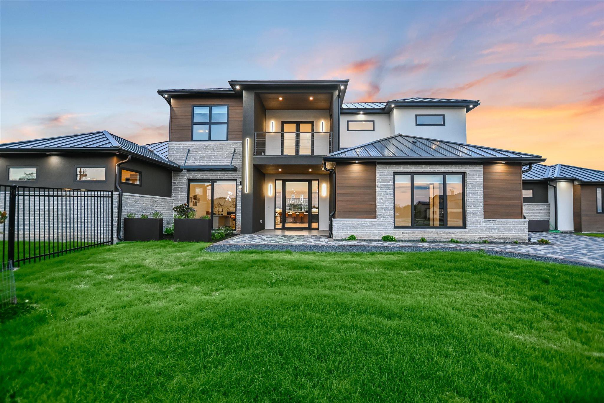 1806 Lauren Dr, Spicewood, TX 78669