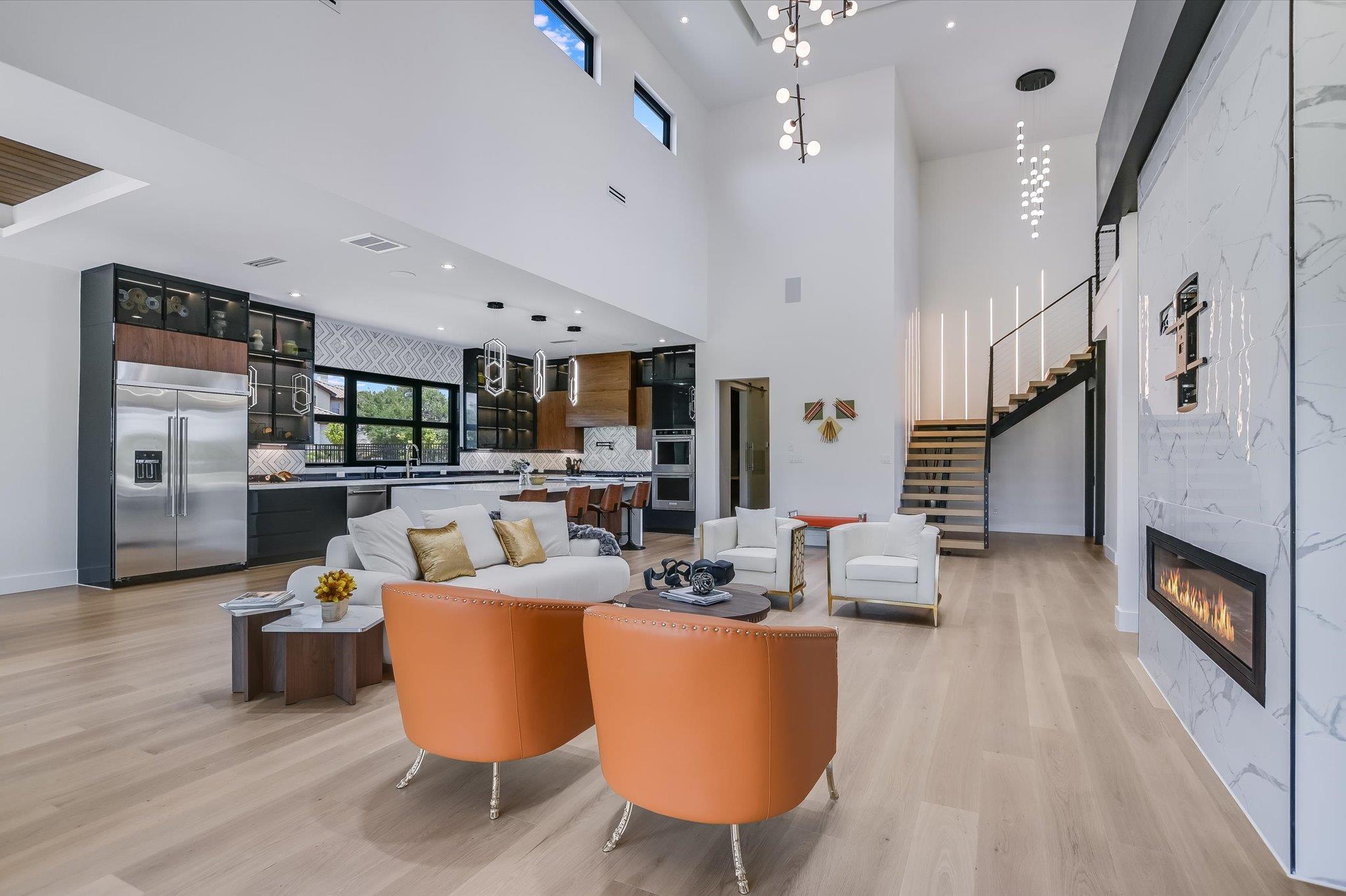 1806 Lauren Dr, Spicewood, TX 78669