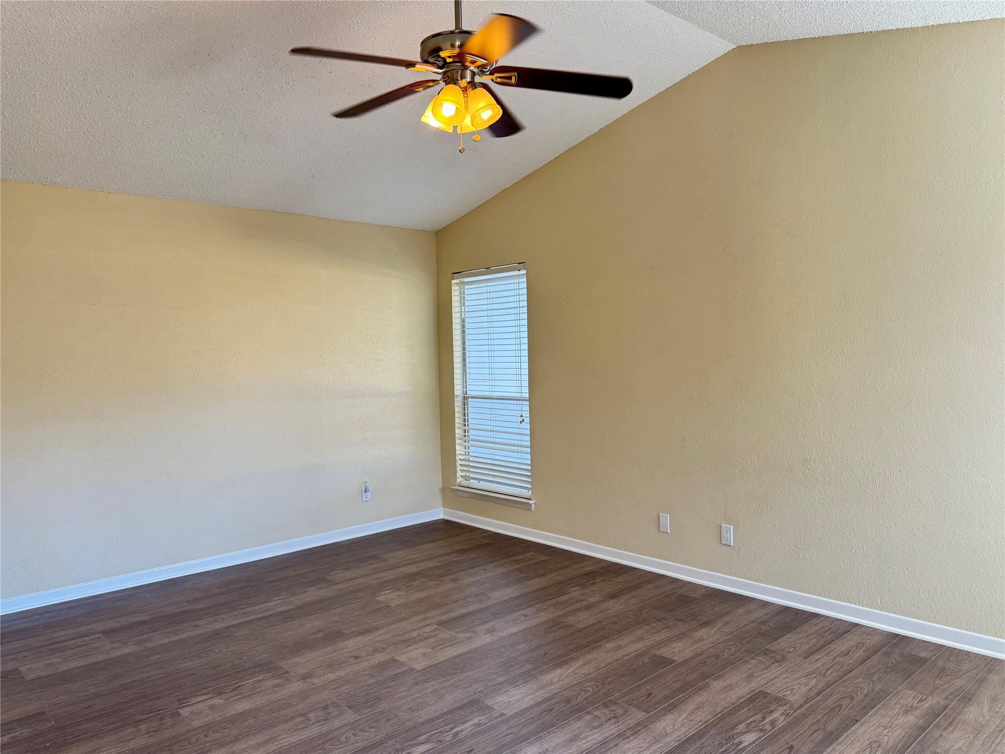 223 Stowaway Cv # B, Lakeway, TX 78734