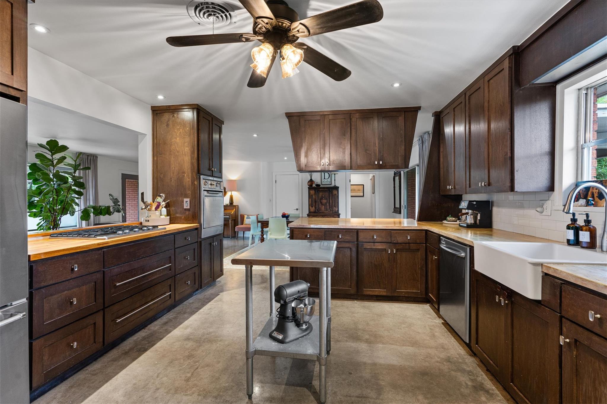 6410 Wilbur Dr, Austin, TX 78757