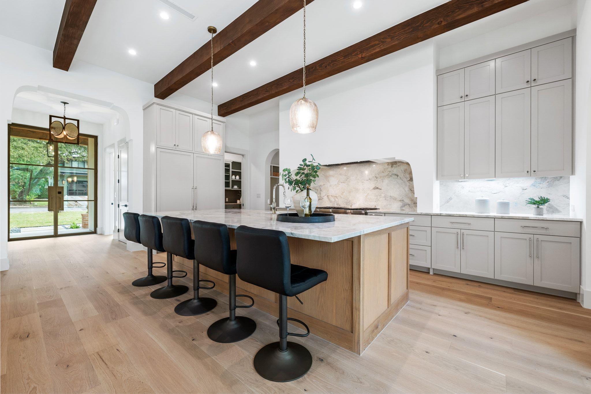 6006 Cary Dr, Austin, TX 78757