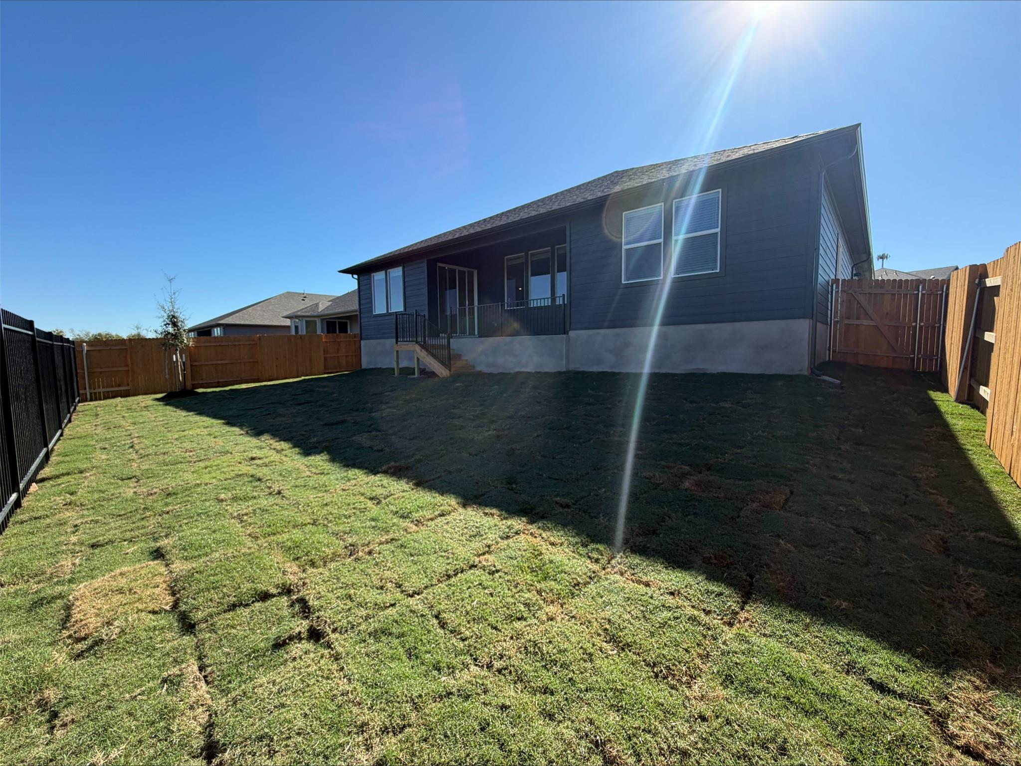 138 Divisadero Dr, Hutto, TX 78634