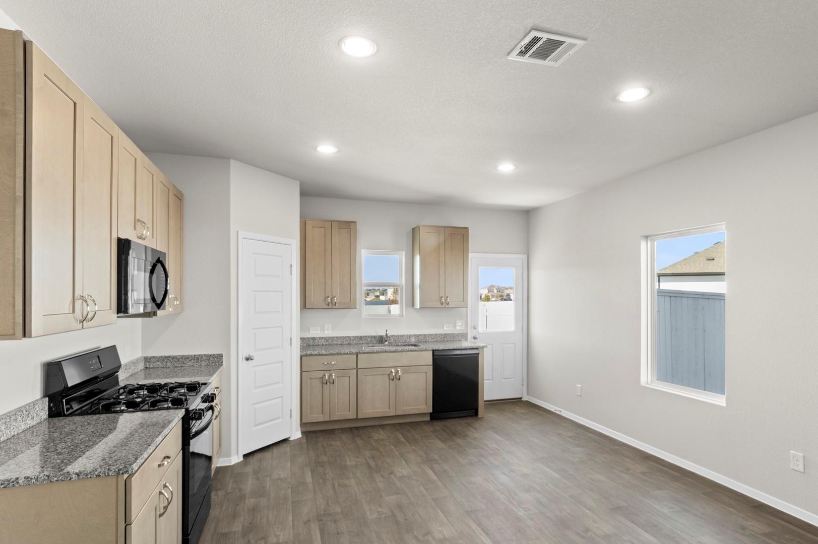 108 Summer Dr, Elgin, TX 78621