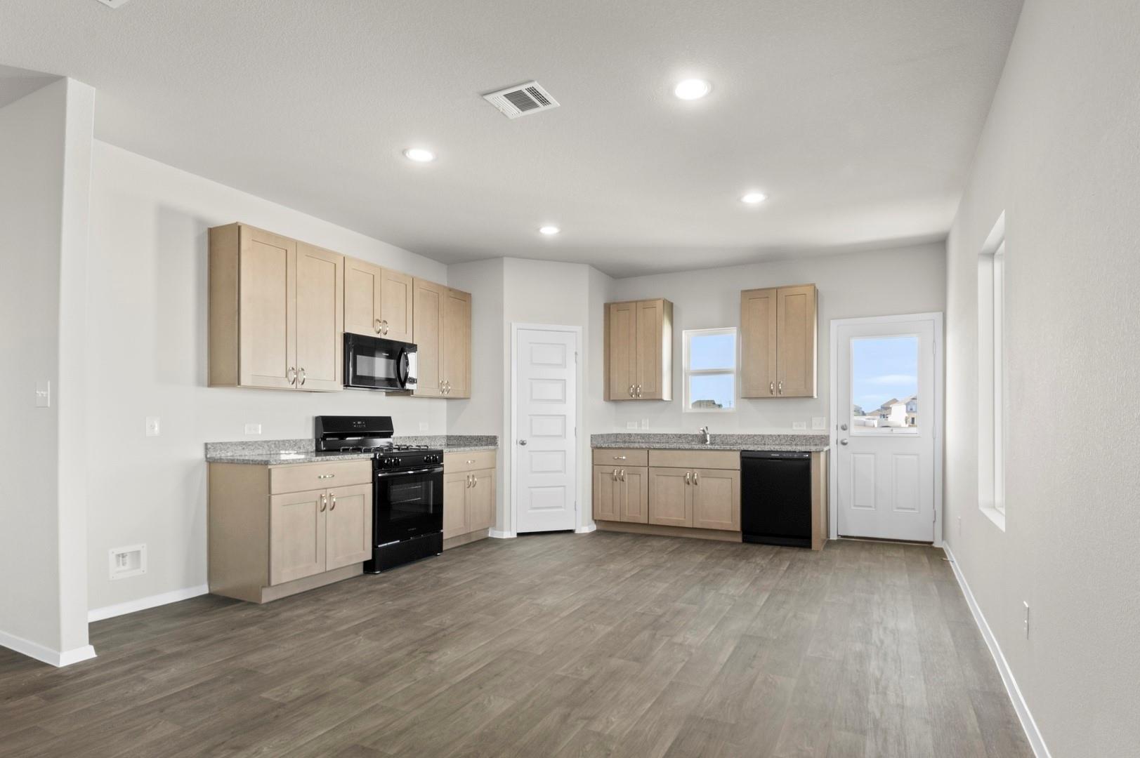 108 Summer Dr, Elgin, TX 78621