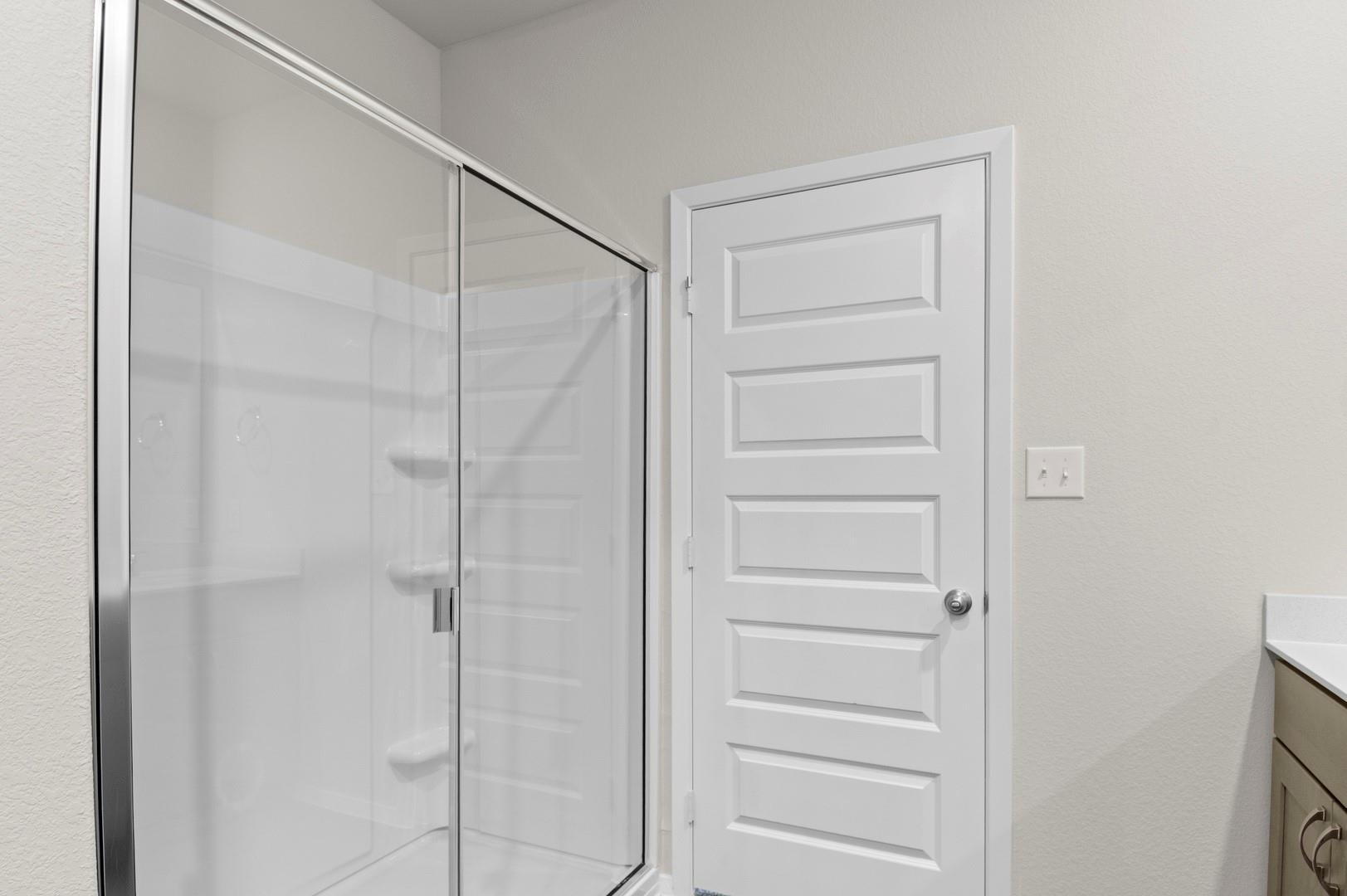 108 Summer Dr, Elgin, TX 78621