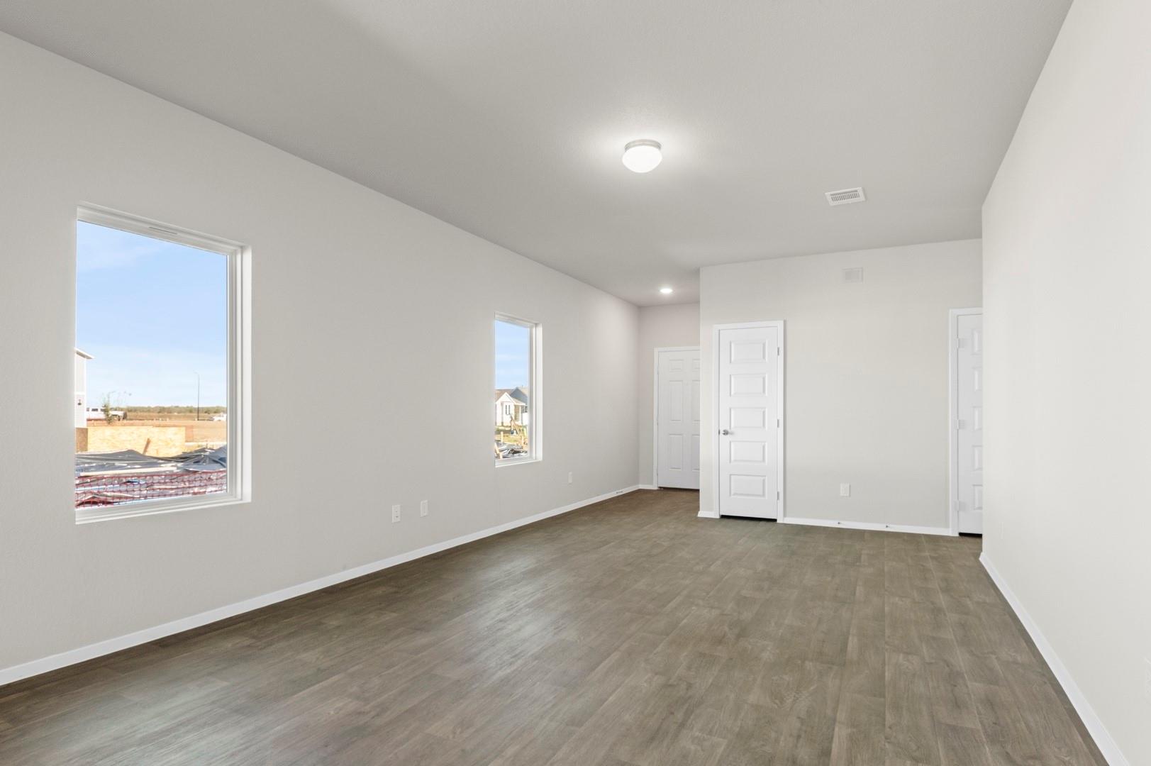 108 Summer Dr, Elgin, TX 78621