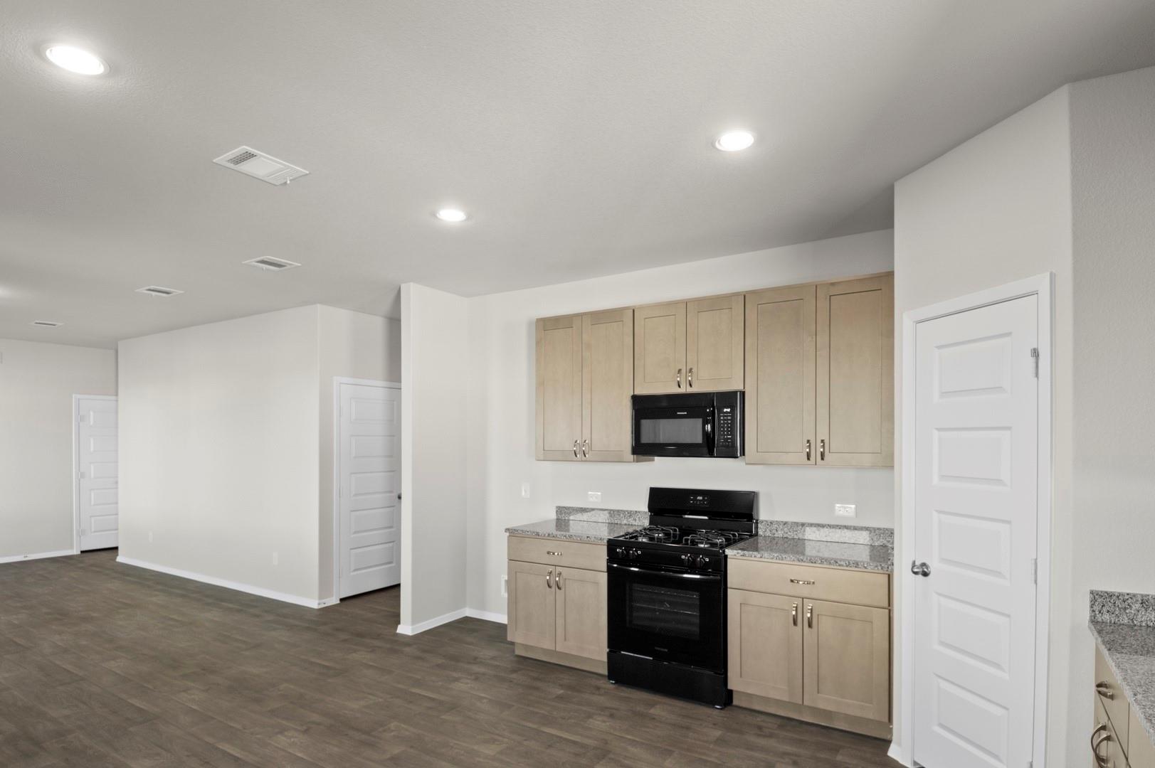 108 Summer Dr, Elgin, TX 78621