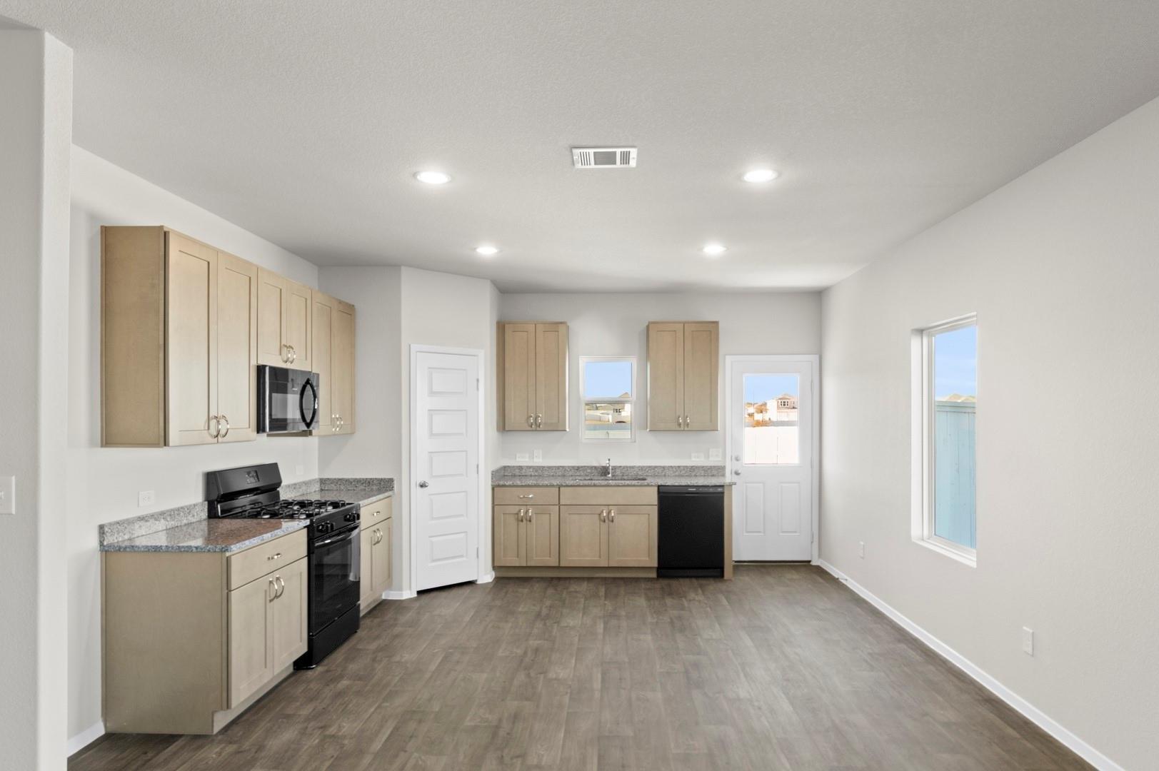 108 Summer Dr, Elgin, TX 78621