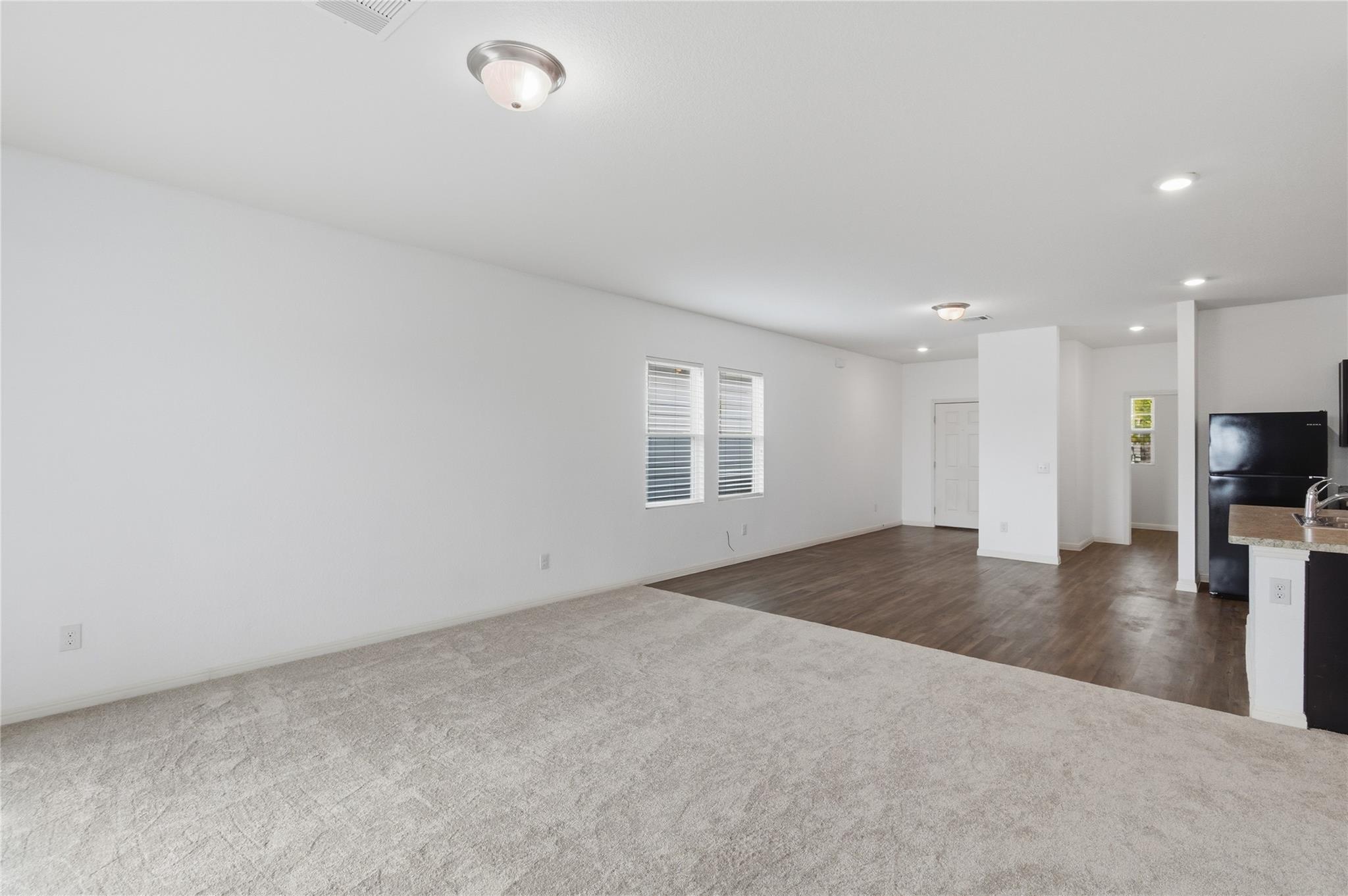 211 Shiro Dr, Kyle, TX 78640