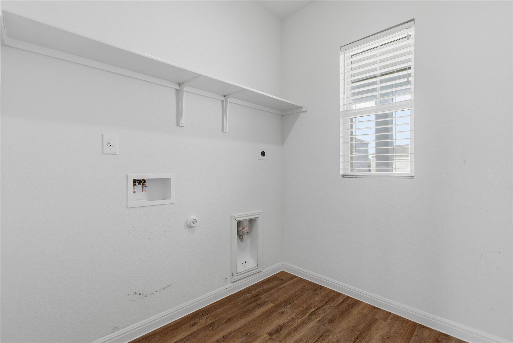 211 Shiro Dr, Kyle, TX 78640