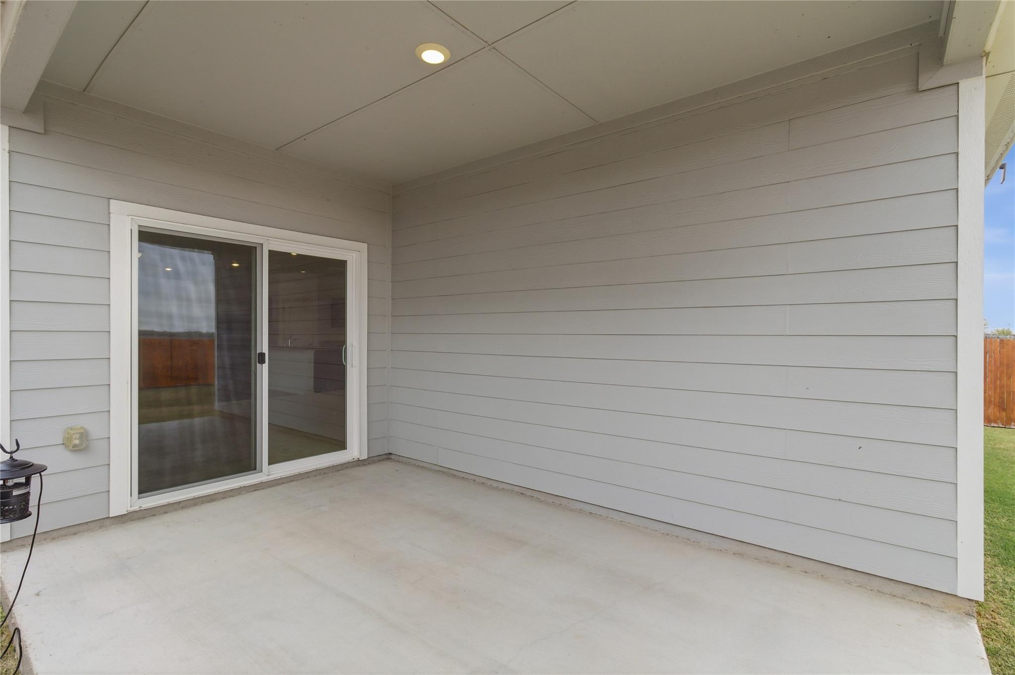 211 Shiro Dr, Kyle, TX 78640