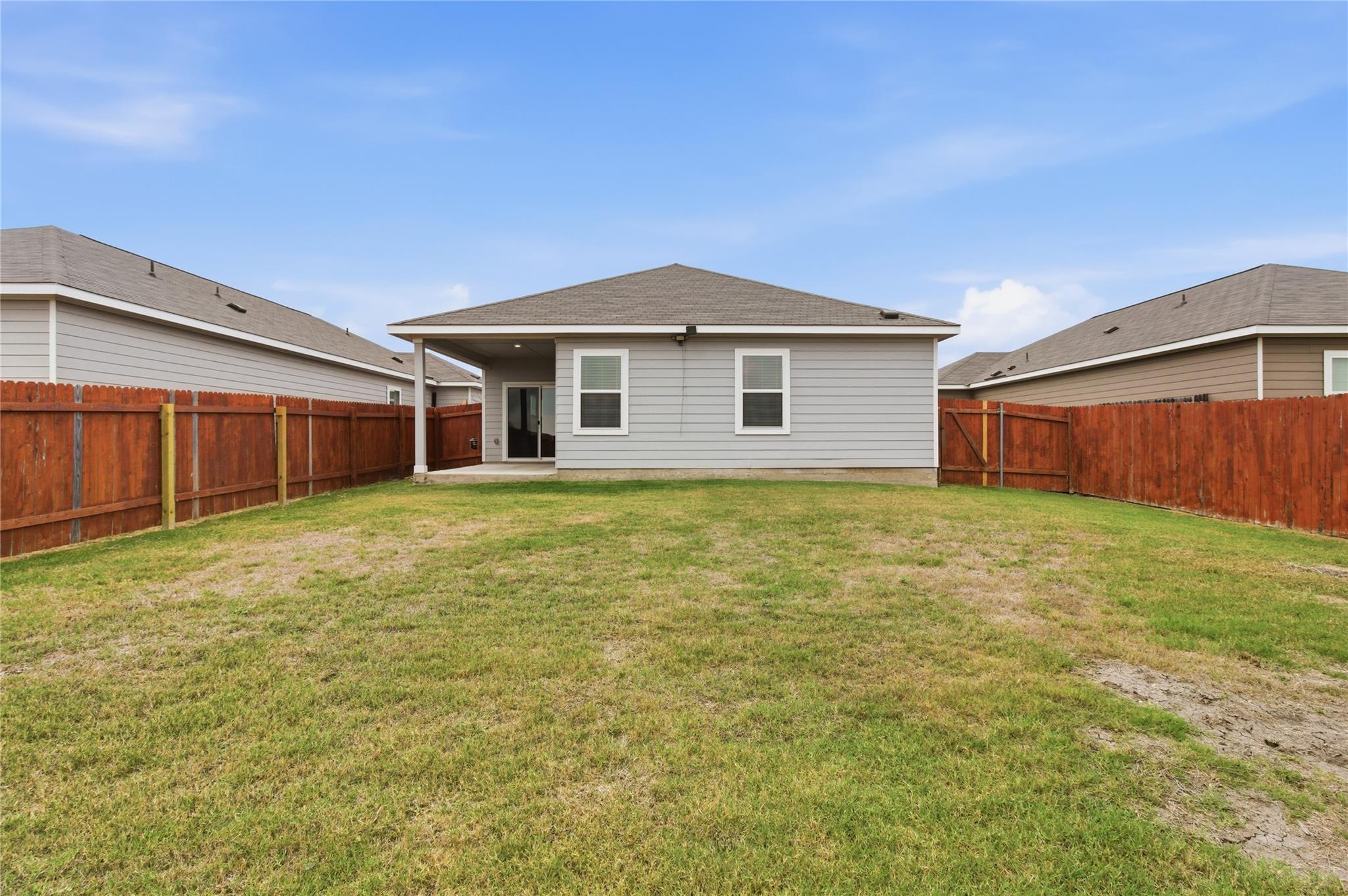 211 Shiro Dr, Kyle, TX 78640