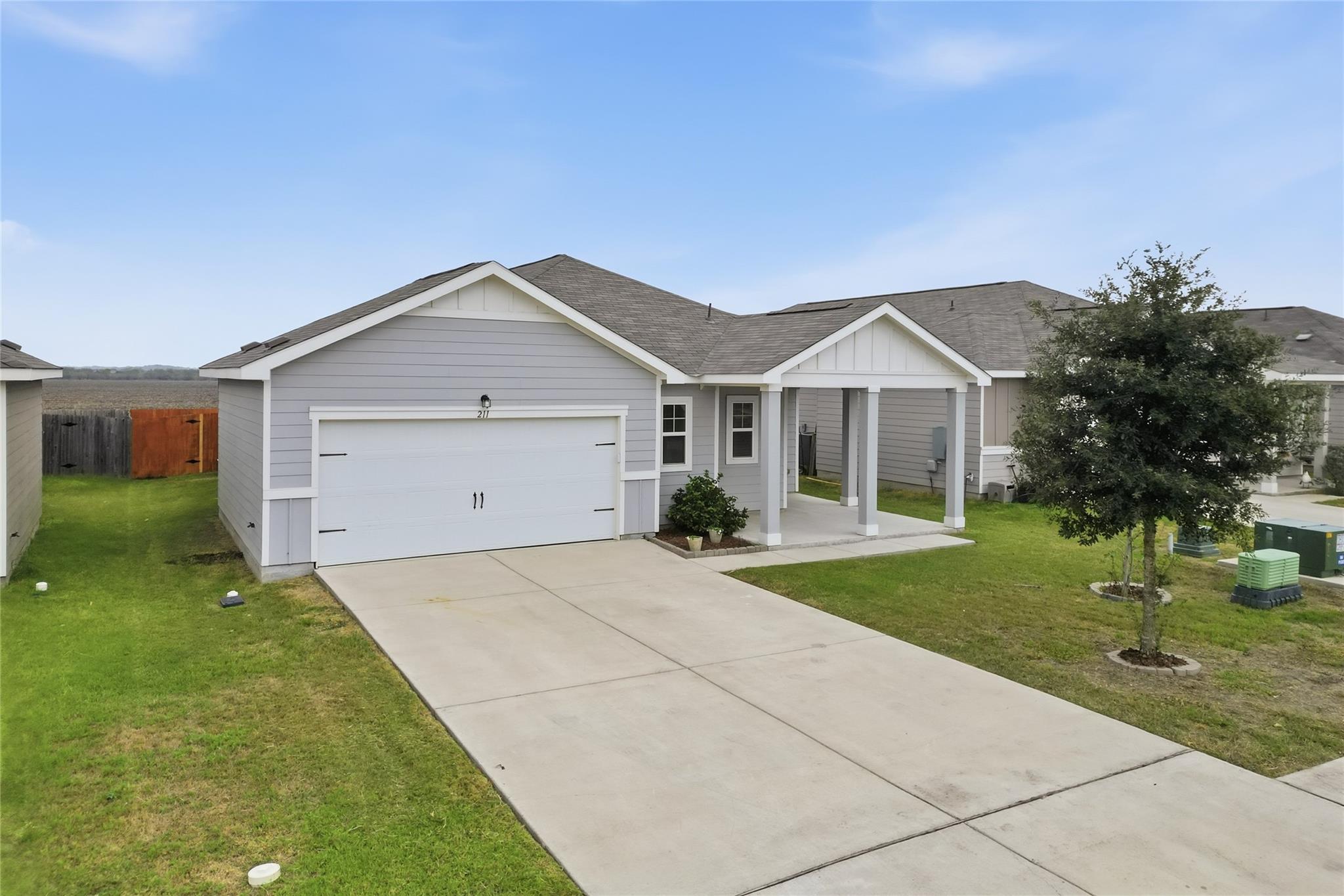 211 Shiro Dr, Kyle, TX 78640