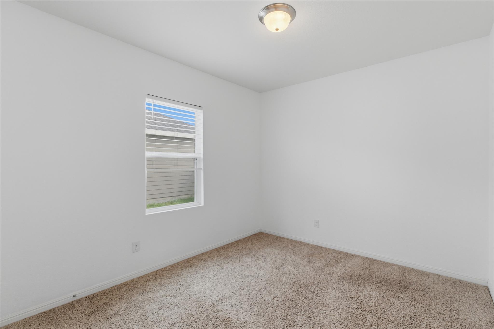 211 Shiro Dr, Kyle, TX 78640