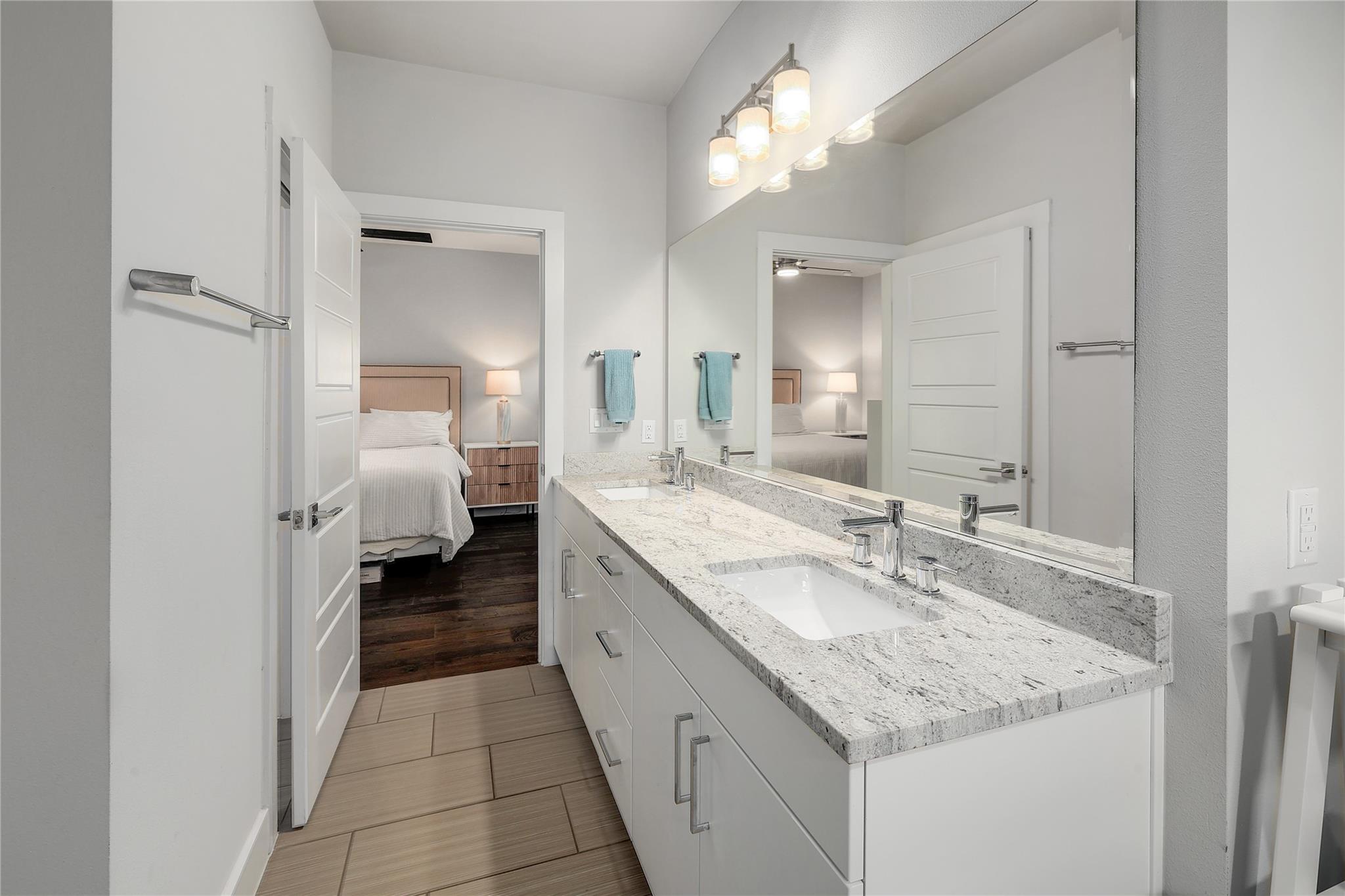 1205 Elm St # 8, Austin, TX 78703