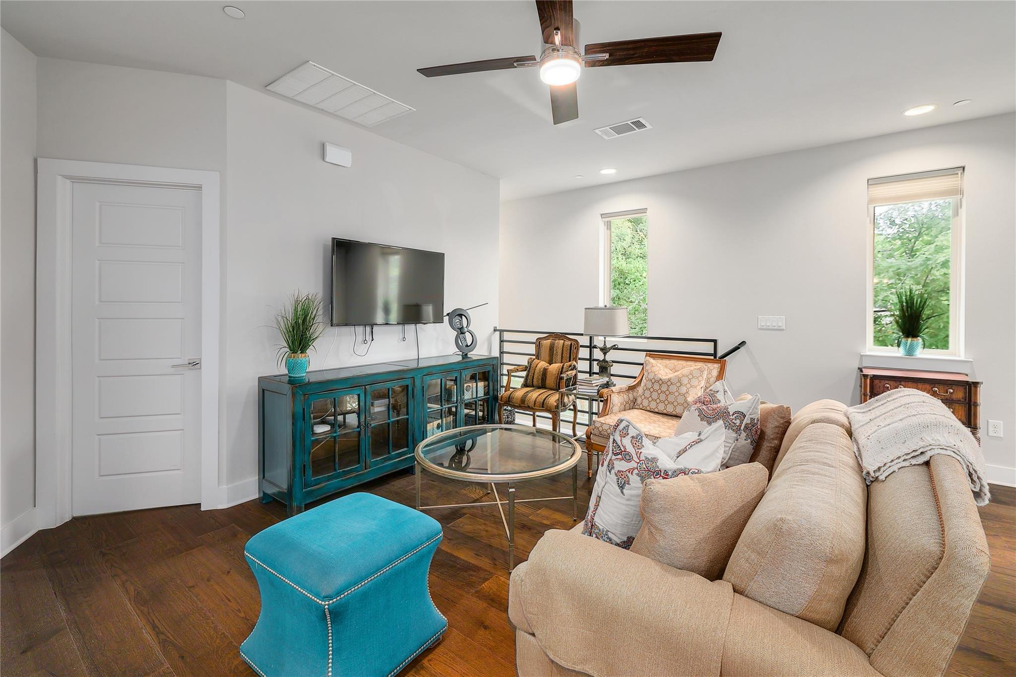 1205 Elm St # 8, Austin, TX 78703