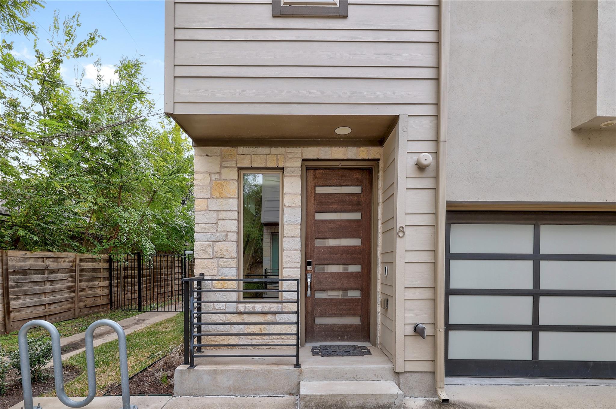1205 Elm St # 8, Austin, TX 78703
