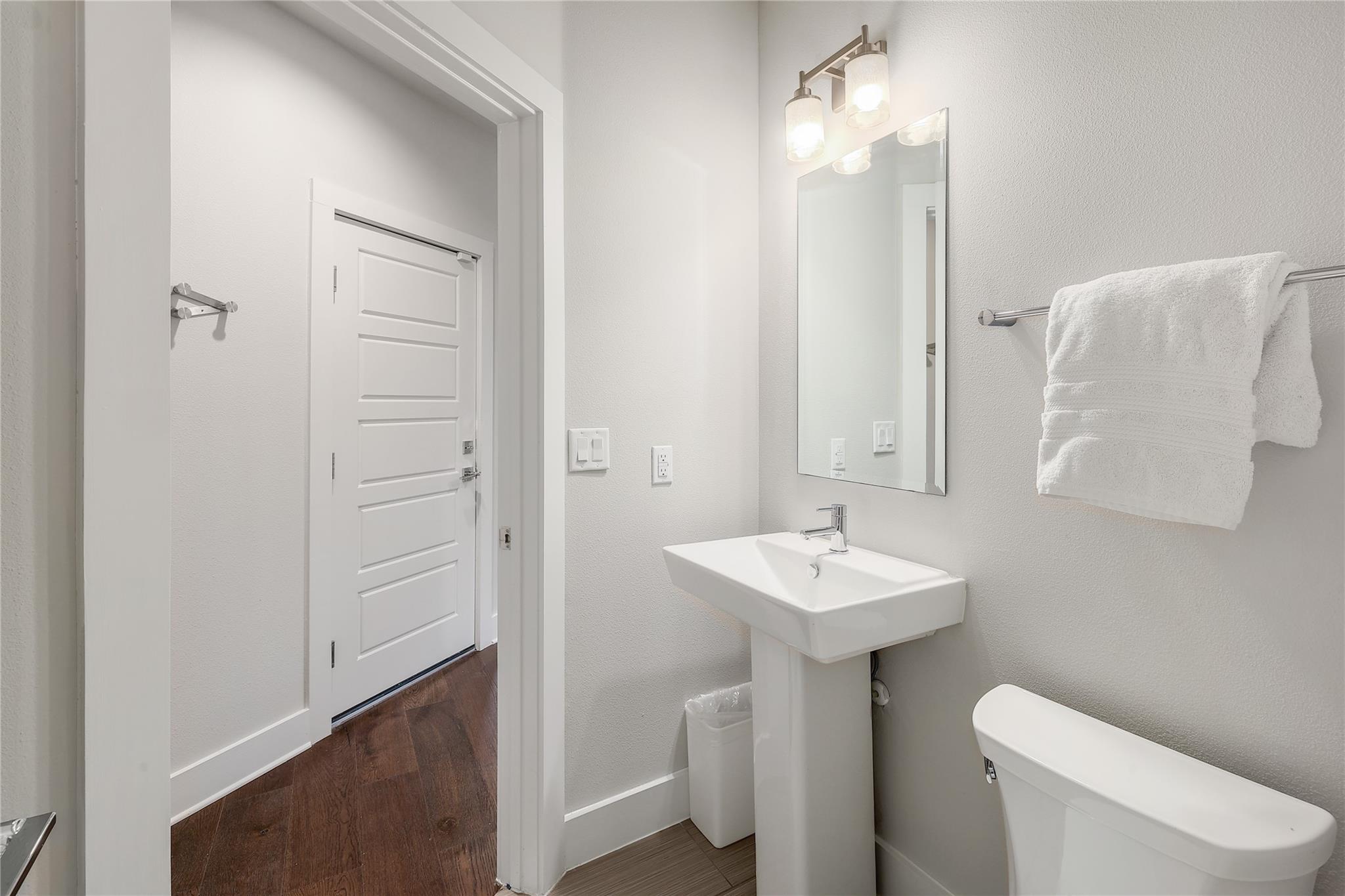 1205 Elm St # 8, Austin, TX 78703