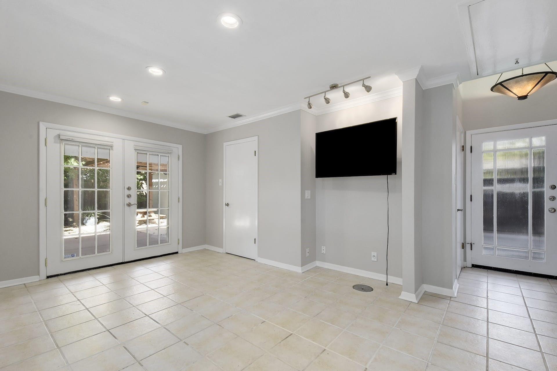 5800 Chesterfield Ave, Austin, TX 78752