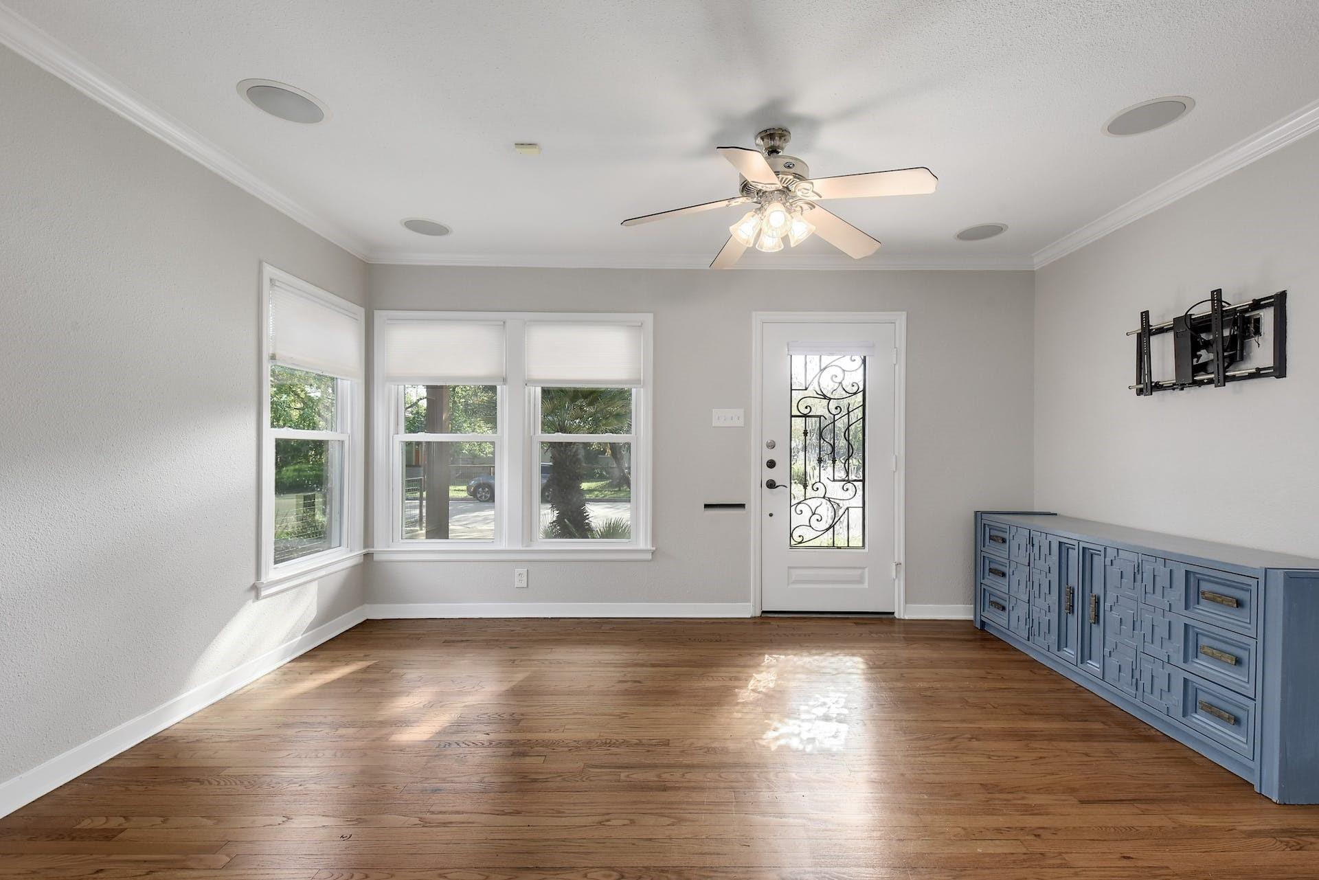 5800 Chesterfield Ave, Austin, TX 78752