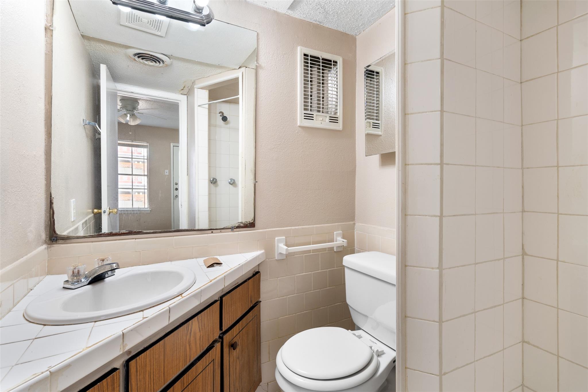 311 E 31 St # 107, Austin, TX 78705