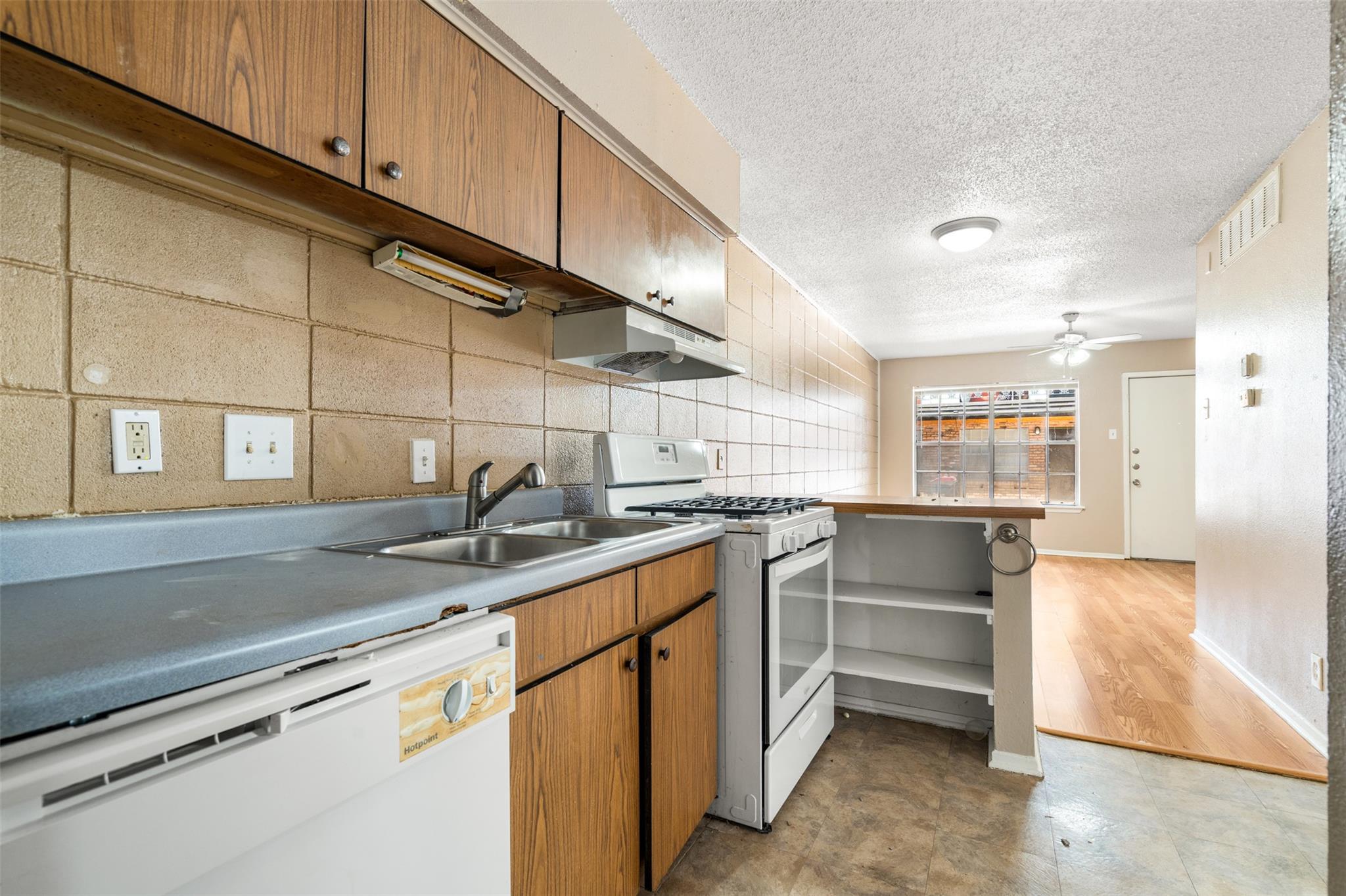 311 E 31 St # 107, Austin, TX 78705